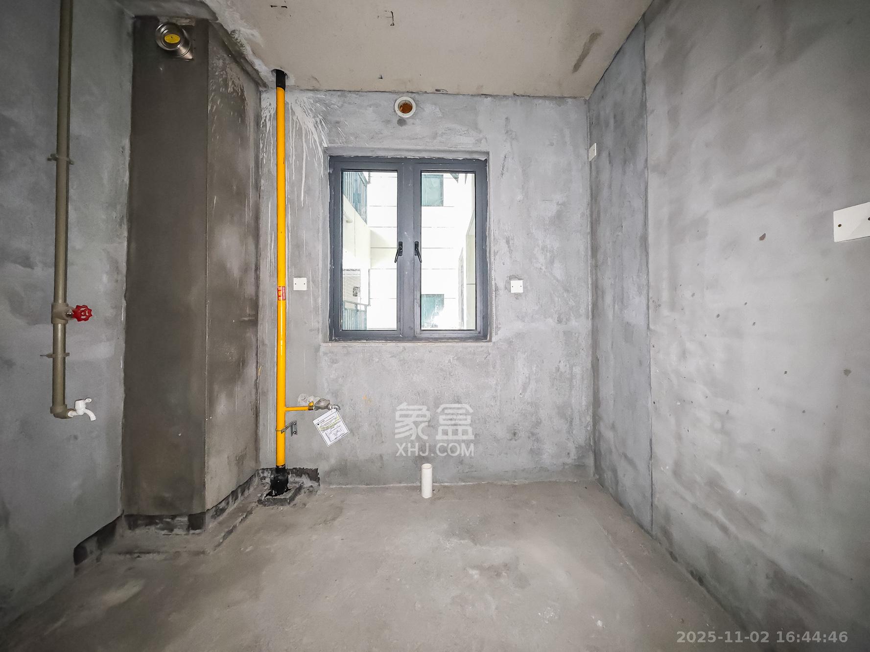 长沙北中心保利时代B区  3室1厅1卫    76.0万厨房