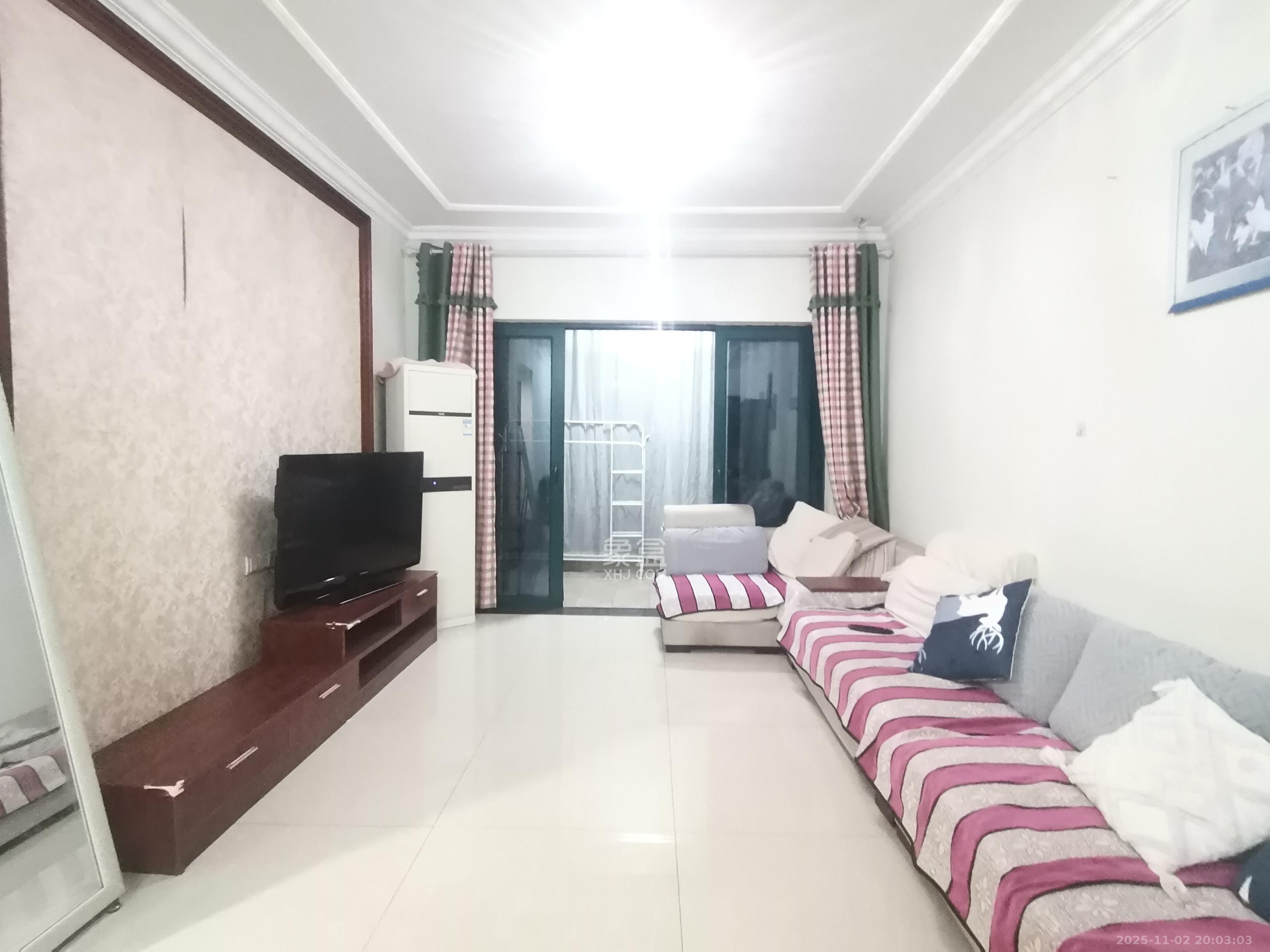 恒大绿洲  2室2厅1卫    2400.0元/月