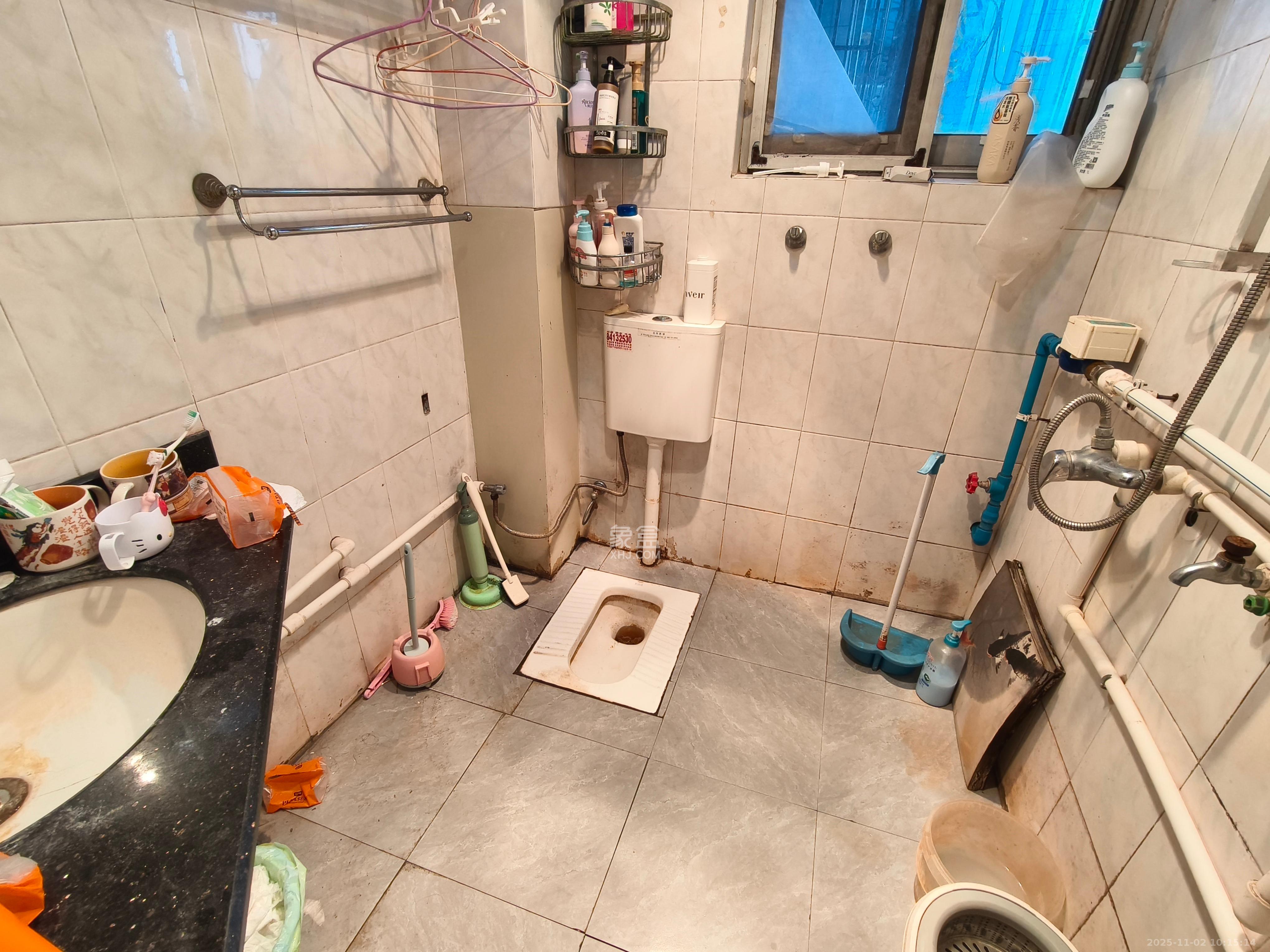 文艺公寓  4室2厅2卫    3200.0元/月室内图