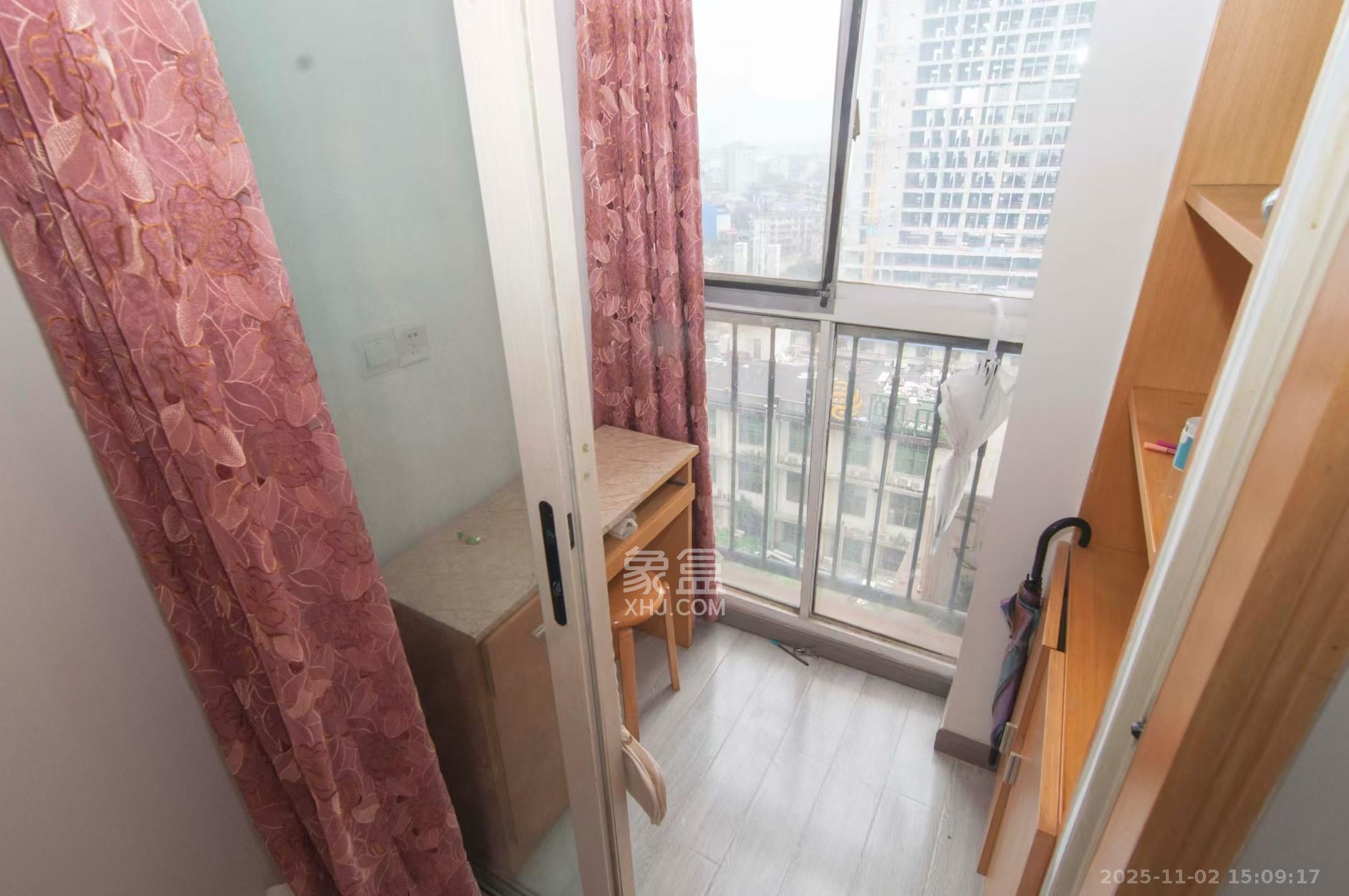 白沙晶城  1室1厅1卫    1800.0元/月室内图