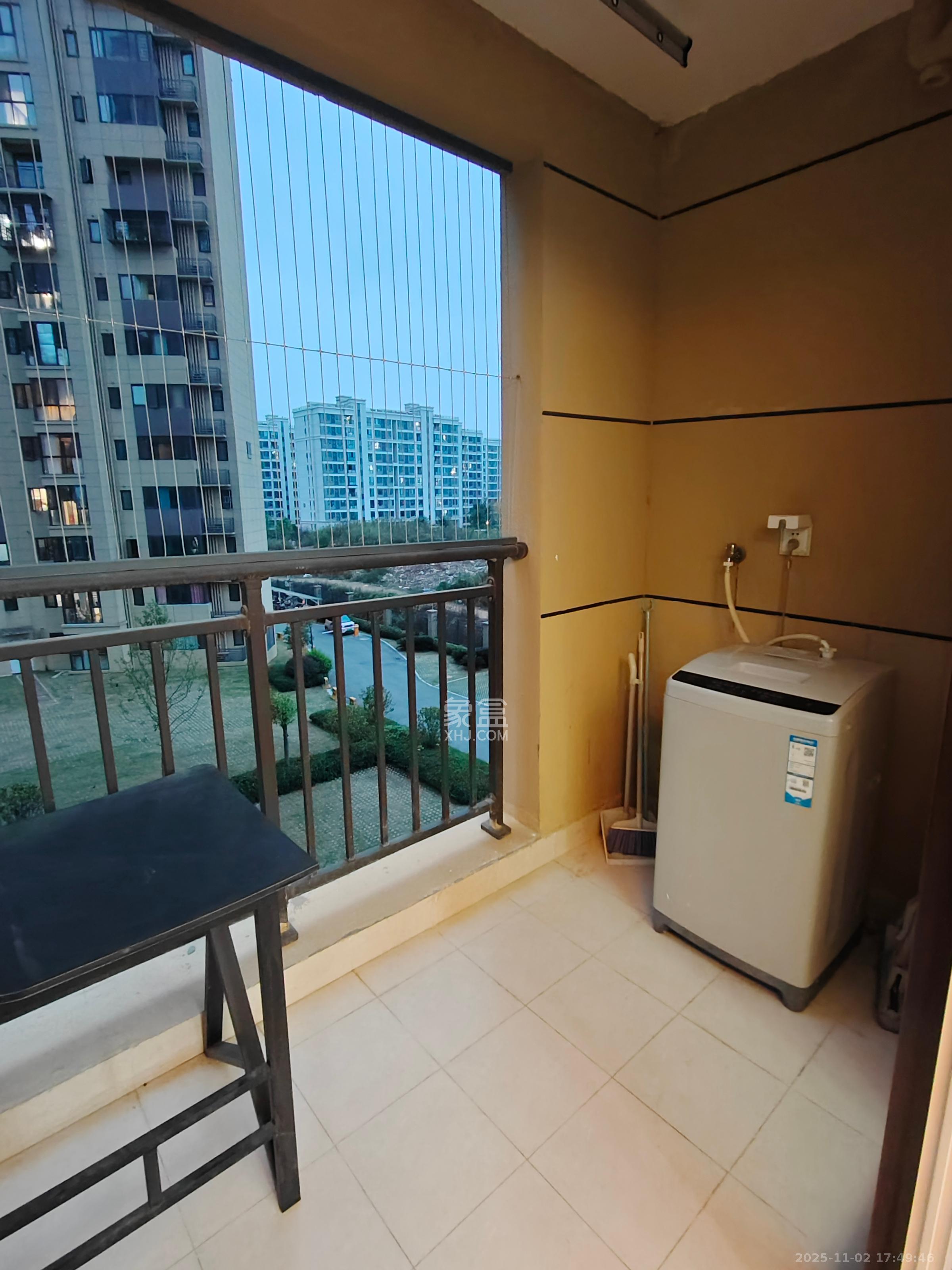 保利香槟国际  3室2厅1卫    2300.0元/月 保利香槟国际  3室2厅1卫    2300.0元/月室内图