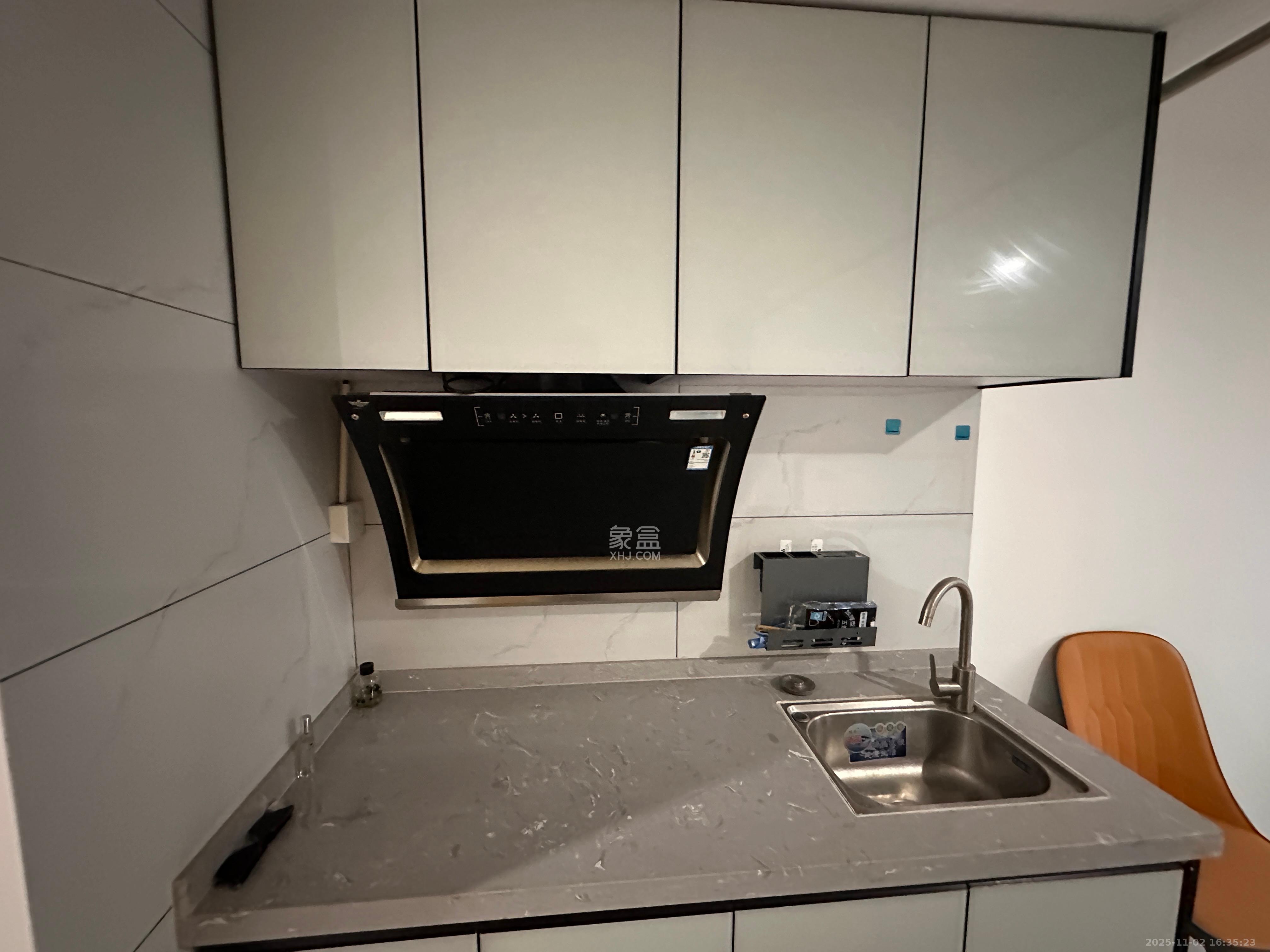 时代MOMA云PARK  1室1厅1卫    1800.0元/月室内图