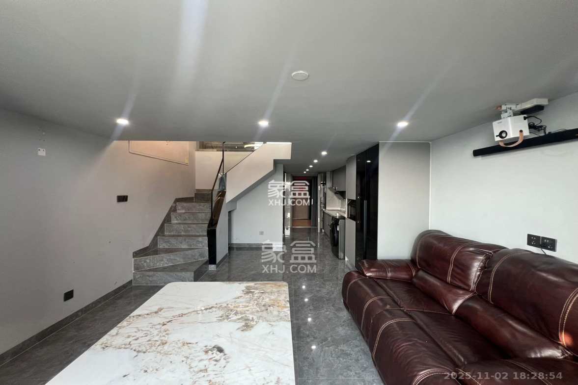 藏珑湖上公馆 2室2厅1卫 3000.0元/月 藏珑湖上公馆 2室2厅1卫 3000.0元/月室内图