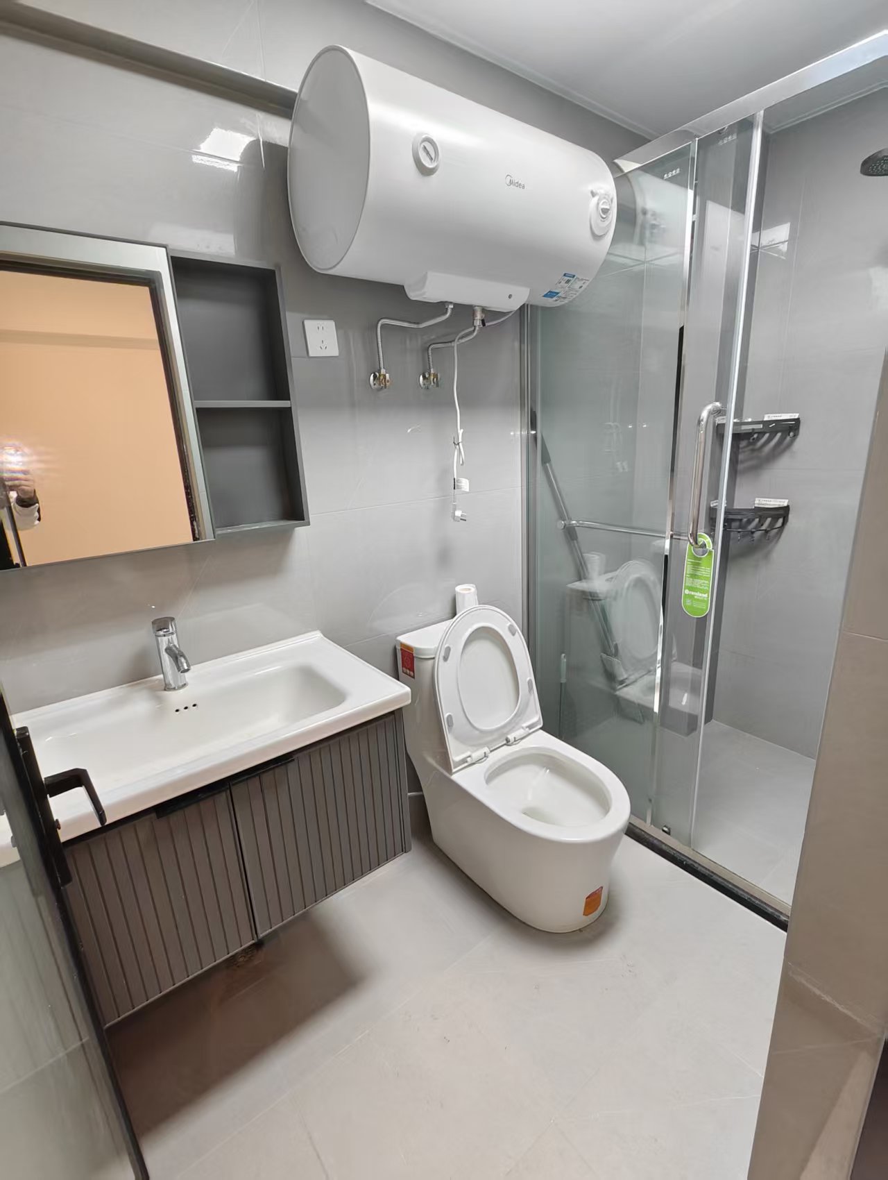 龙湖光年  1室1厅2卫    3300.0元/月室内图