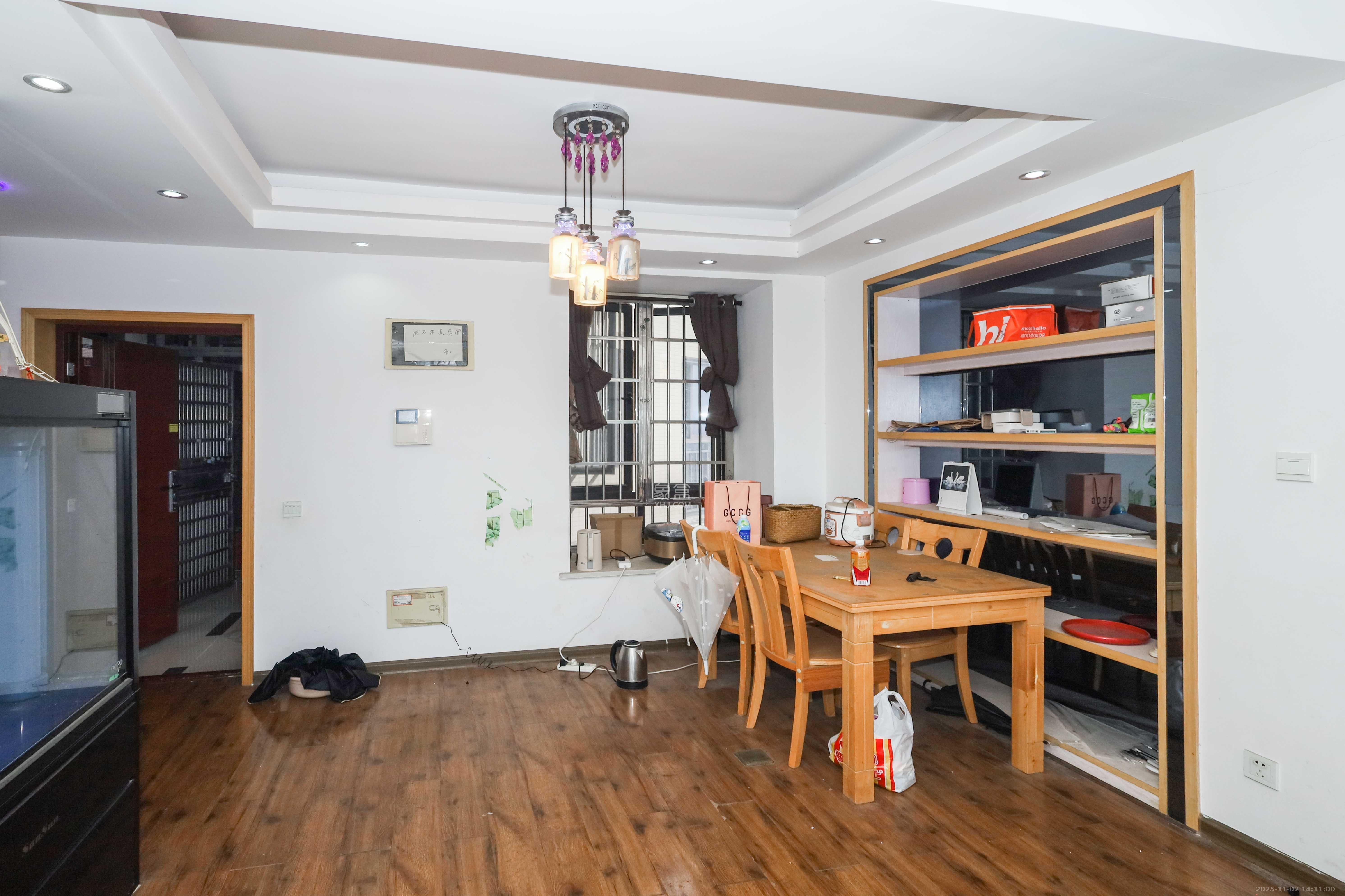 保利麓谷林语F区 3室2厅1卫 79.8万 保利麓谷林语F区 3室2厅1卫 79.8万客厅