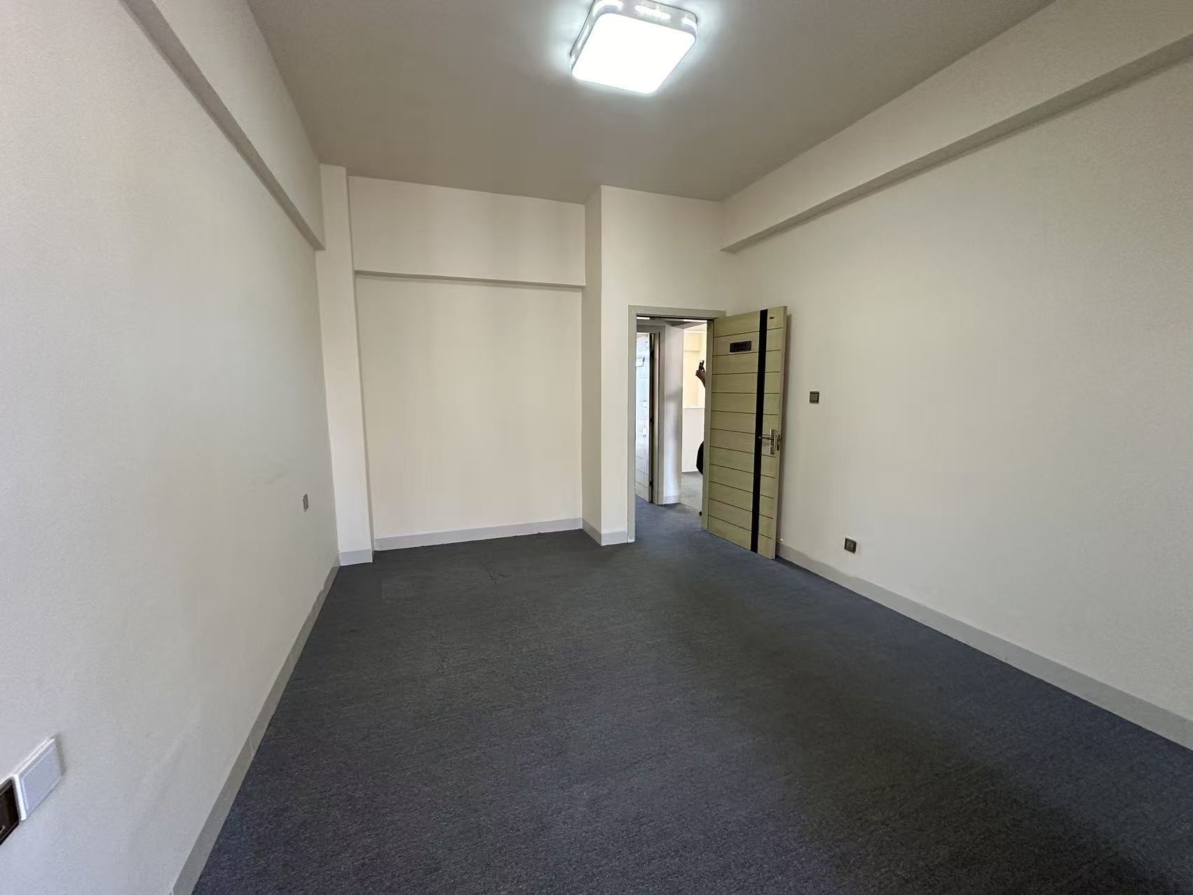 星华大厦 3室2厅1卫 3200.0元/月 星华大厦 3室2厅1卫 3200.0元/月室内图