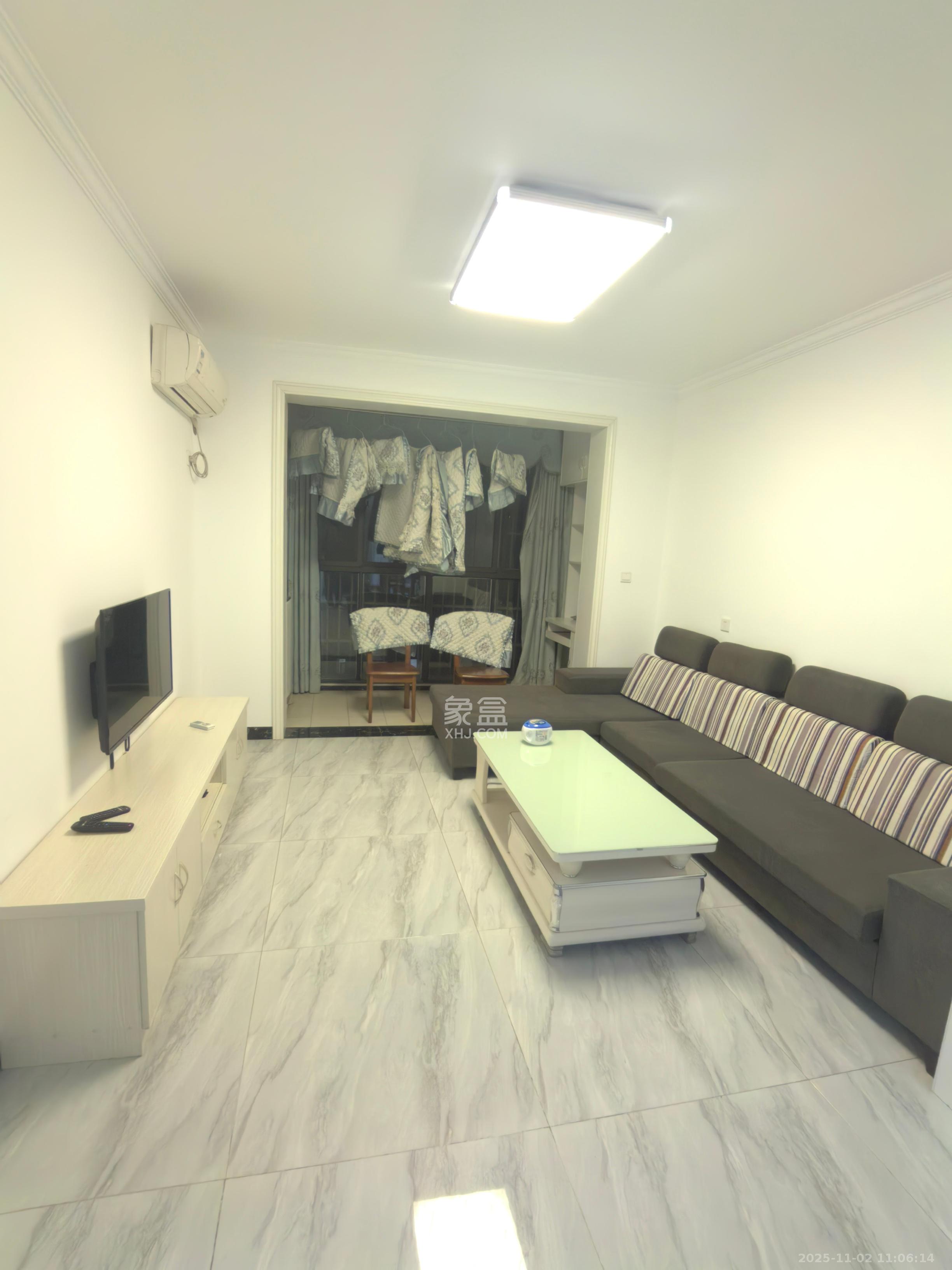 绿地香树花城 3室2厅1卫 1500.0元/月 绿地香树花城 3室2厅1卫 1500.0元/月室内图