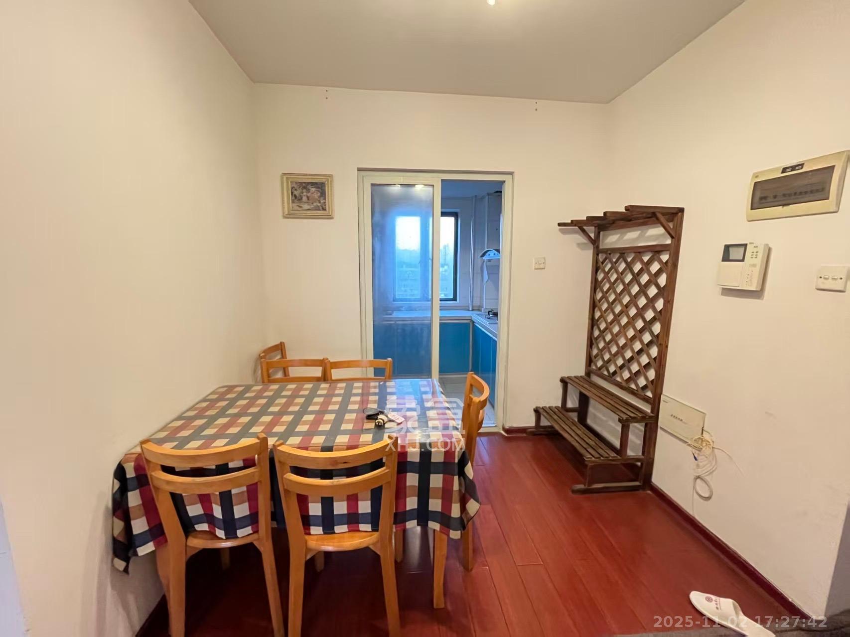 西城龙庭  3室2厅2卫    2300.0元/月 西城龙庭  3室2厅2卫    2300.0元/月室内图