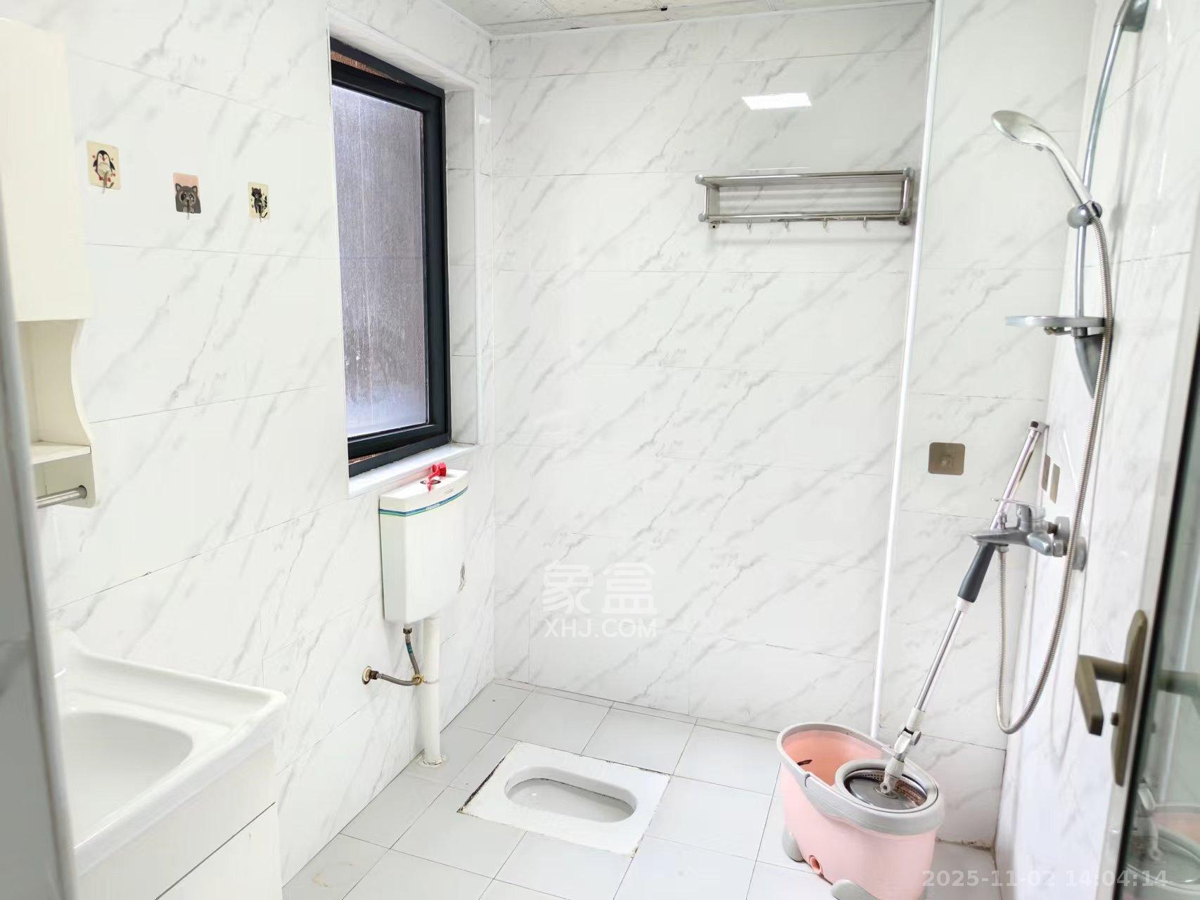 湘熙水郡(观澜海赋家园)  3室2厅2卫    2700.0元/月 湘熙水郡(观澜海赋家园)  3室2厅2卫    2700.0元/月室内图