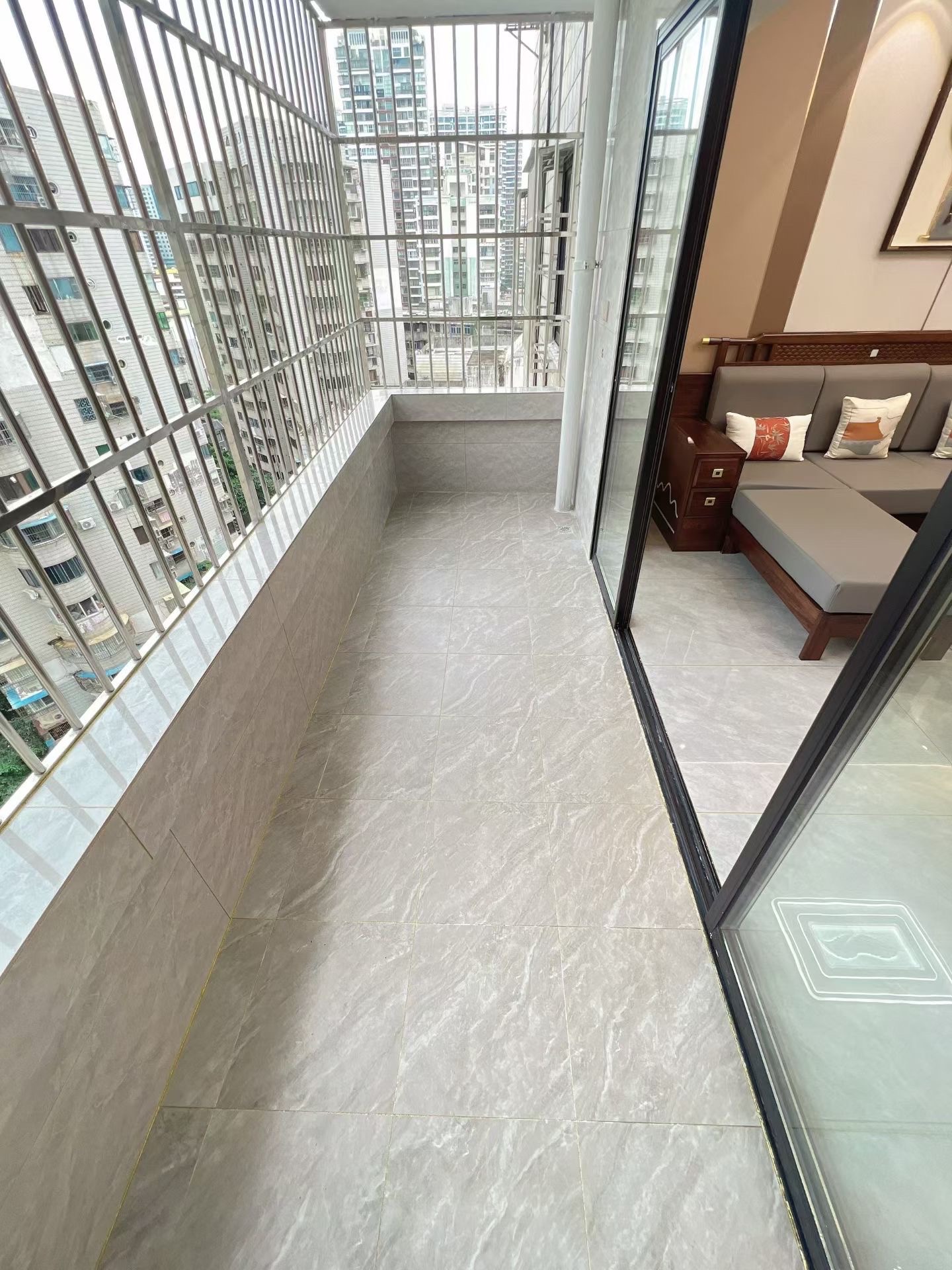 国贸大厦 3室2厅2卫 119.0万 国贸大厦 3室2厅2卫 119.0万客厅