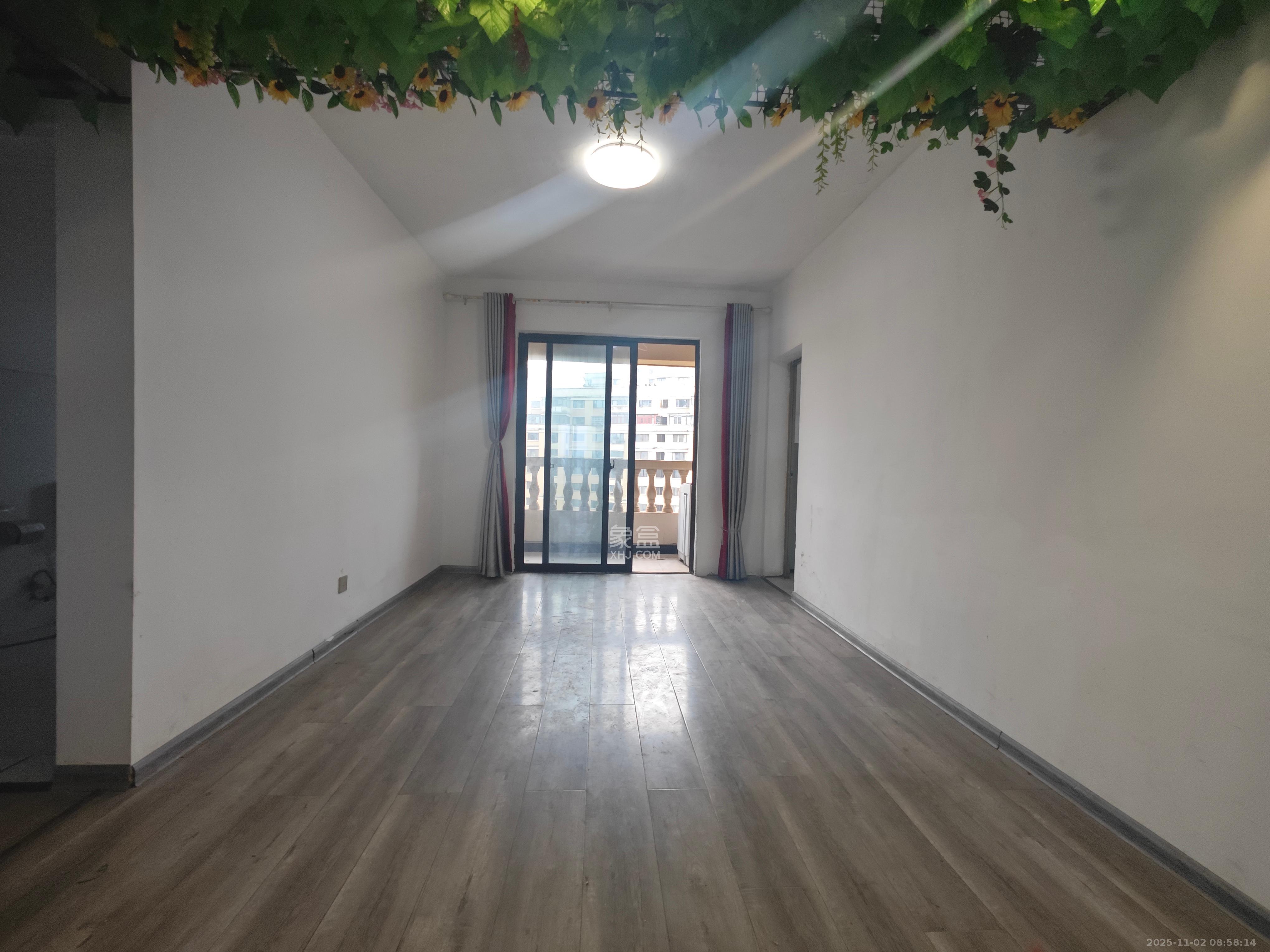 湘水郡（兴旺小爱同学）  4室2厅2卫    2500.0元/月室内图