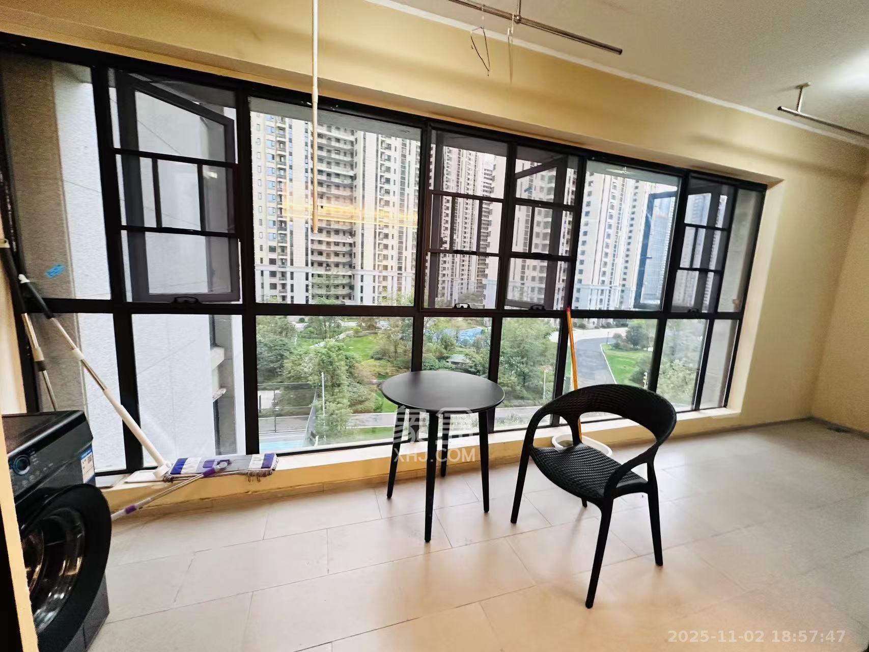 新力铂园（江山云著）  4室2厅2卫    5300.0元/月室内图