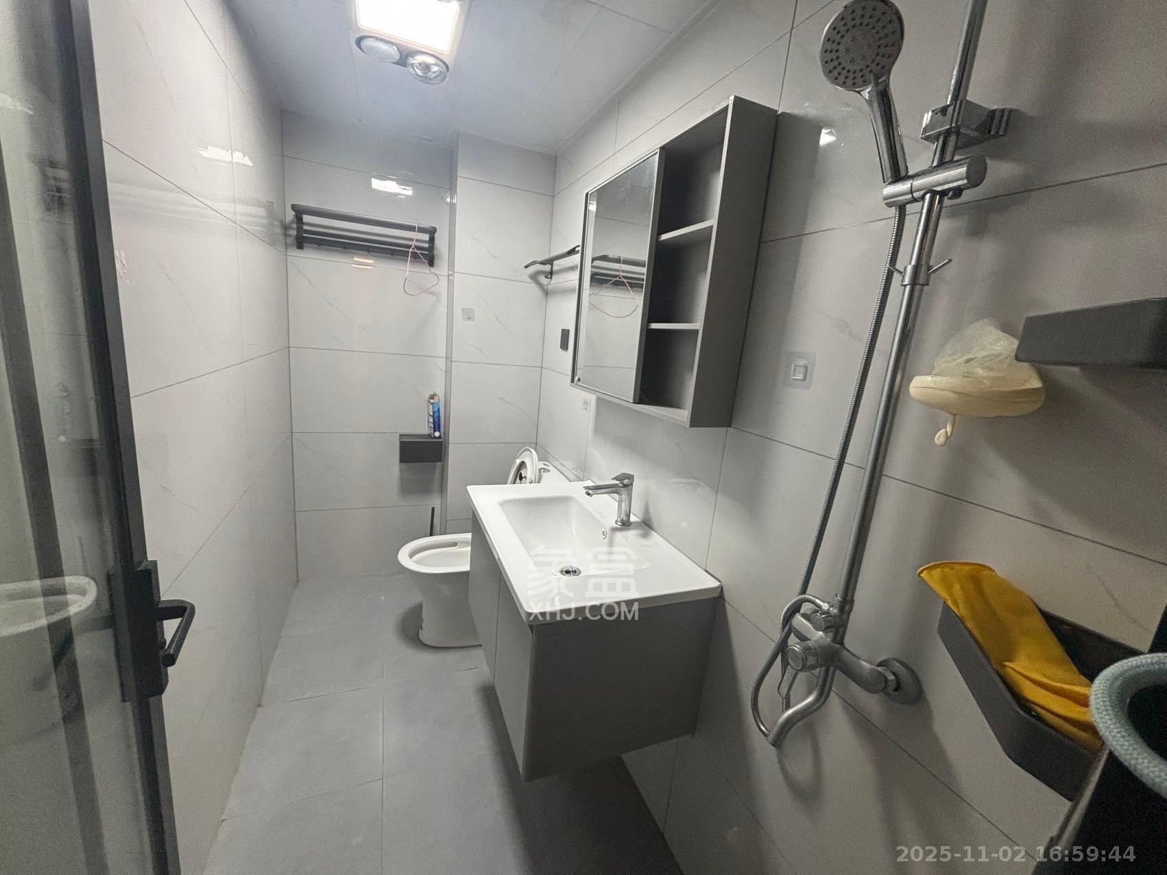 金塘家园  2室1厅1卫    1600.0元/月室内图