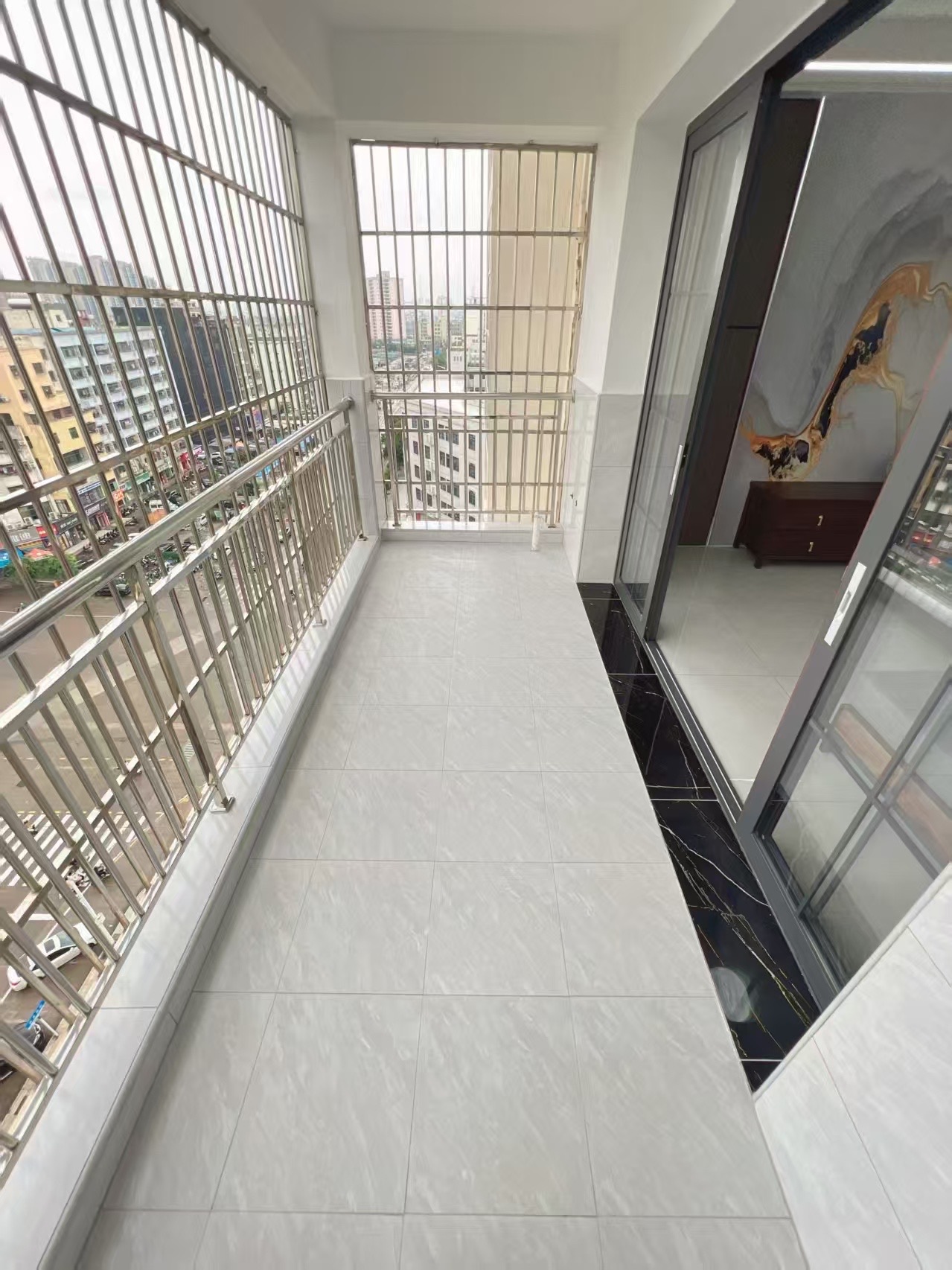 宝泰温泉花园  3室1厅1卫    158.0万客厅