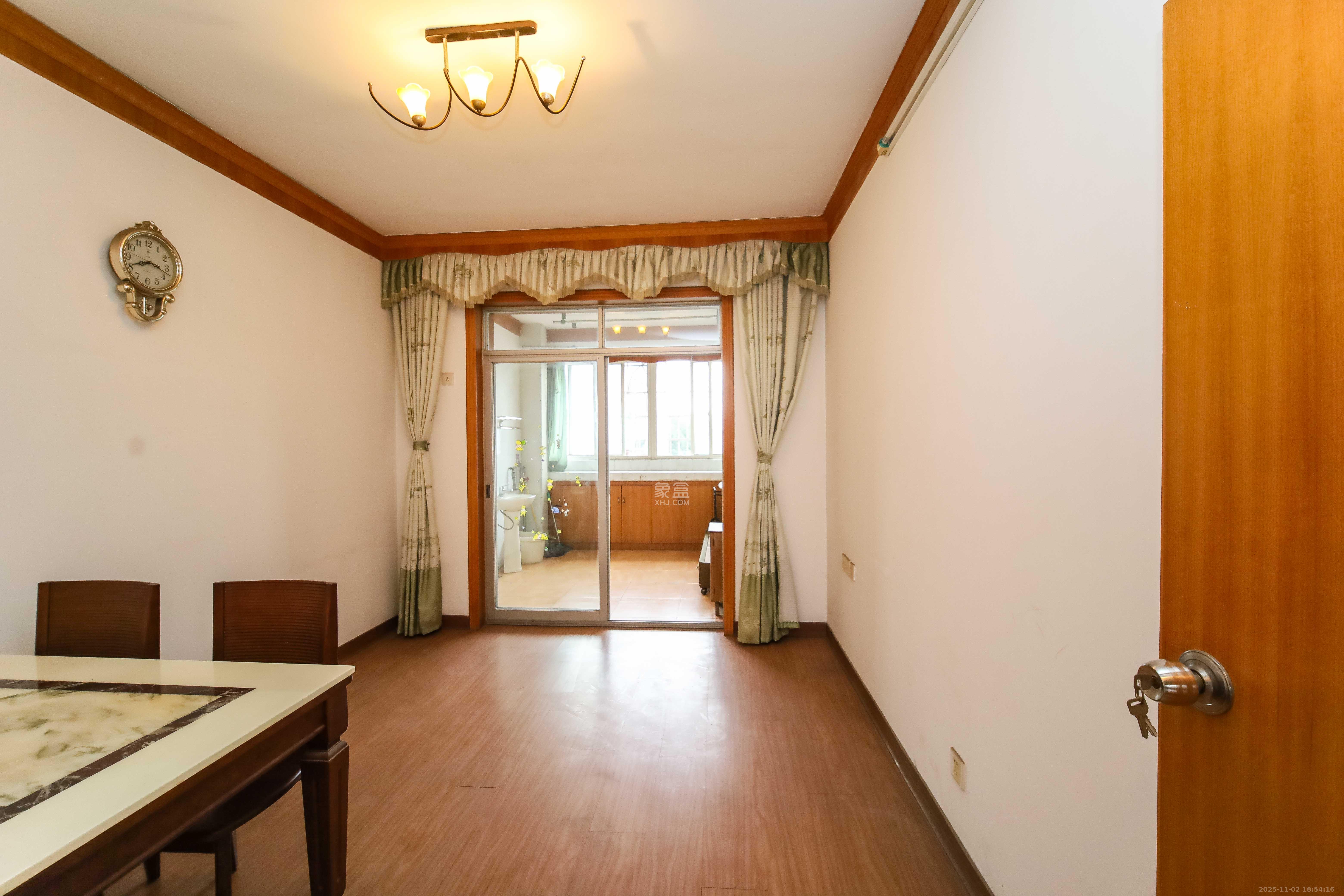 军队星火离退休干部休养所  3室2厅1卫    68.0万 军队星火离退休干部休养所  3室2厅1卫    68.0万卧室