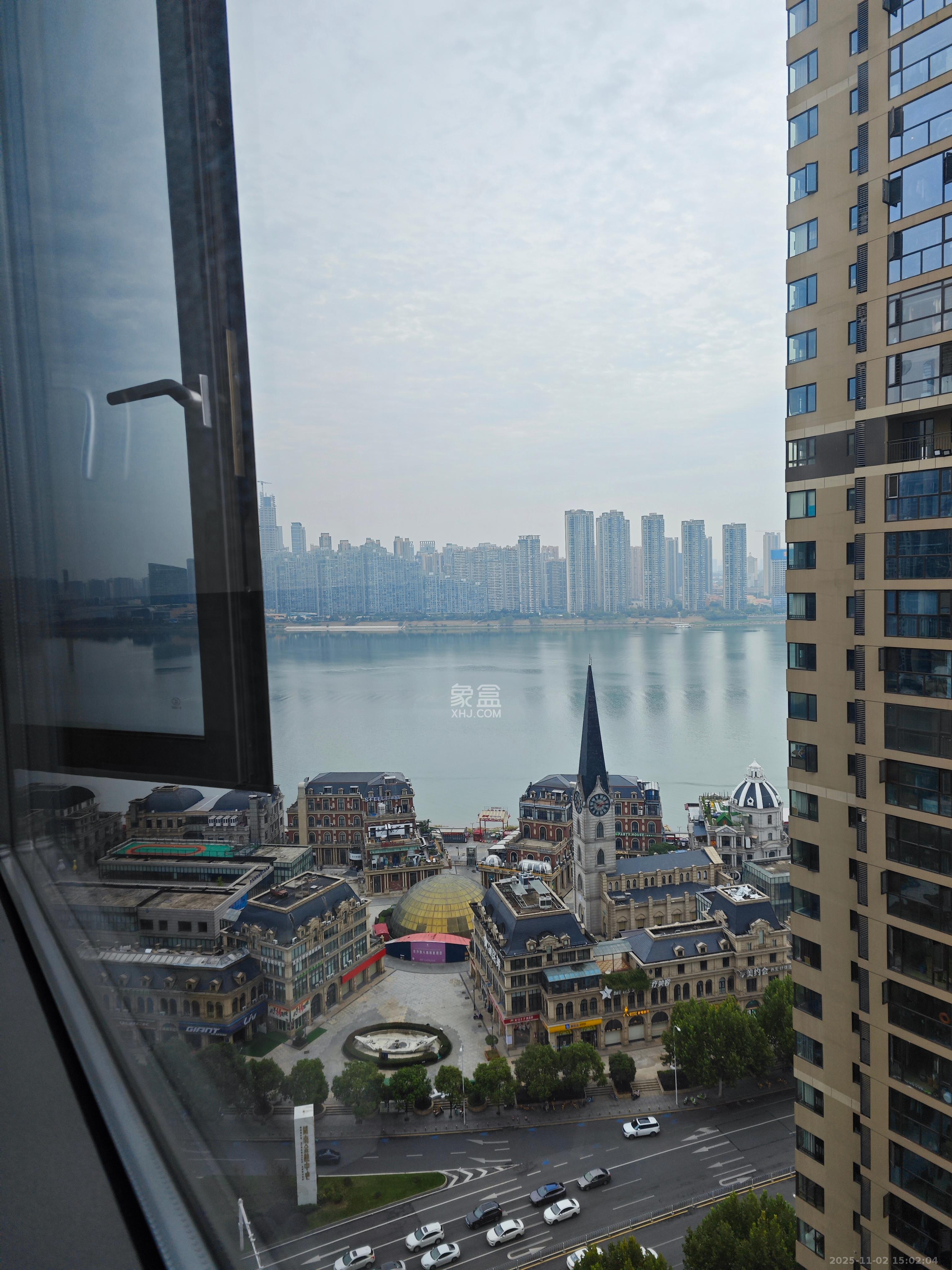 万科里金域国际 3室2厅2卫 4300.0元/月 万科里金域国际 3室2厅2卫 4300.0元/月室内图