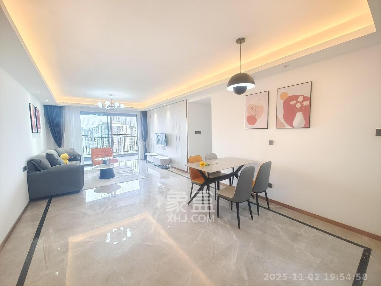 旭辉雨花郡  4室2厅2卫    4500.0元/月室内图