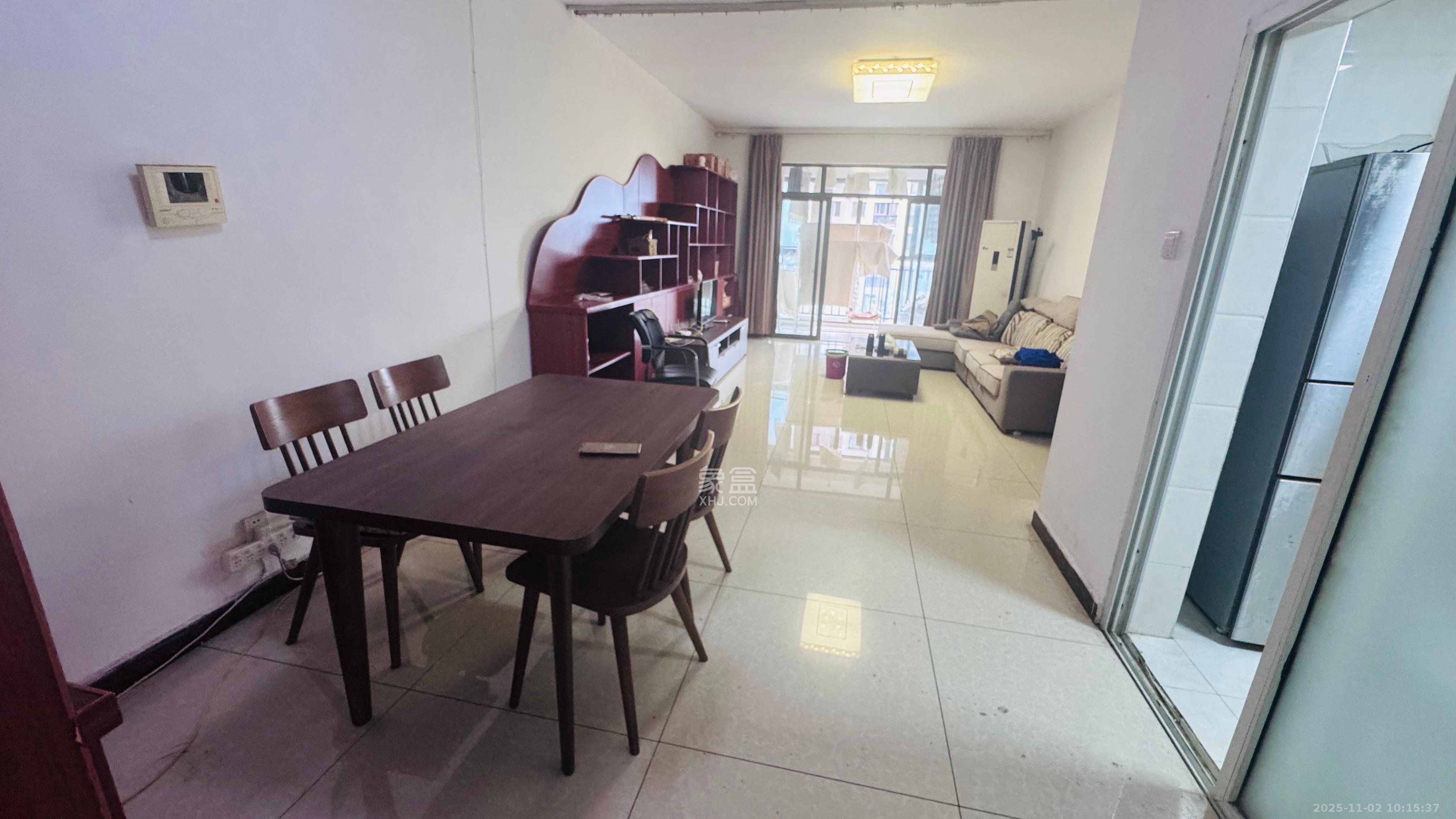 金域南外滩（望江佳园）  3室2厅2卫    3500.0元/月