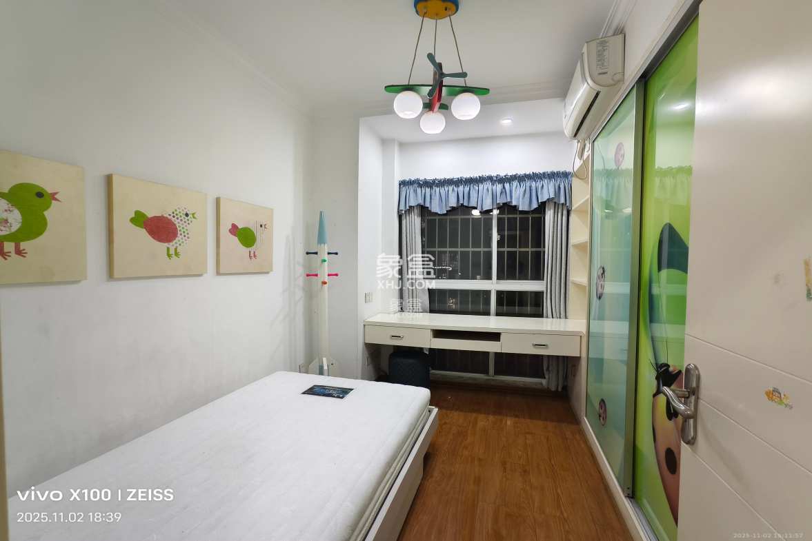 紫云阁 3室2厅2卫 2000.0元/月 紫云阁 3室2厅2卫 2000.0元/月室内图