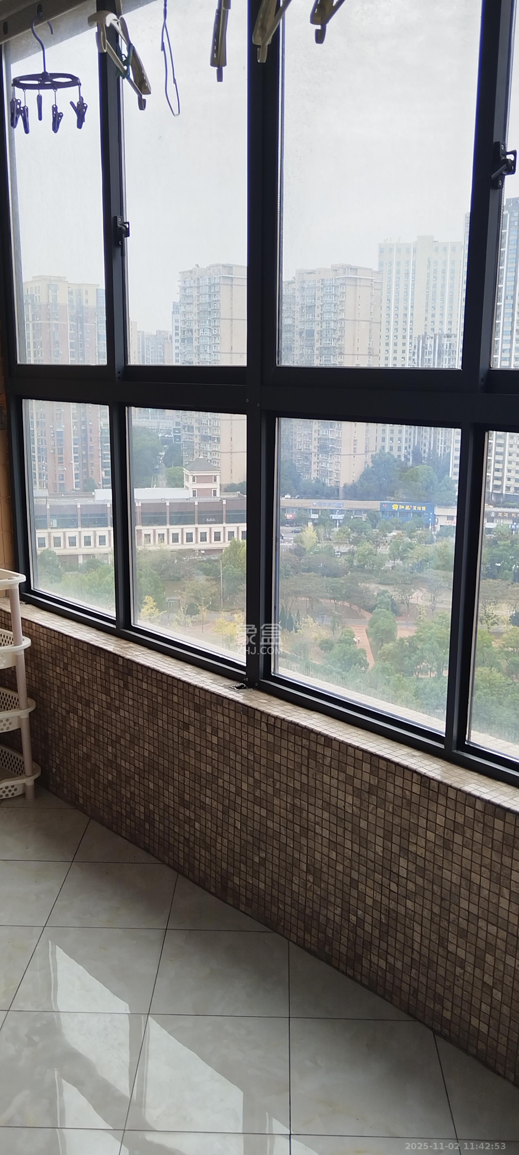 五矿万境水岸一期（万境水岸嘉苑）  1室2厅1卫    2300.0元/月室内图