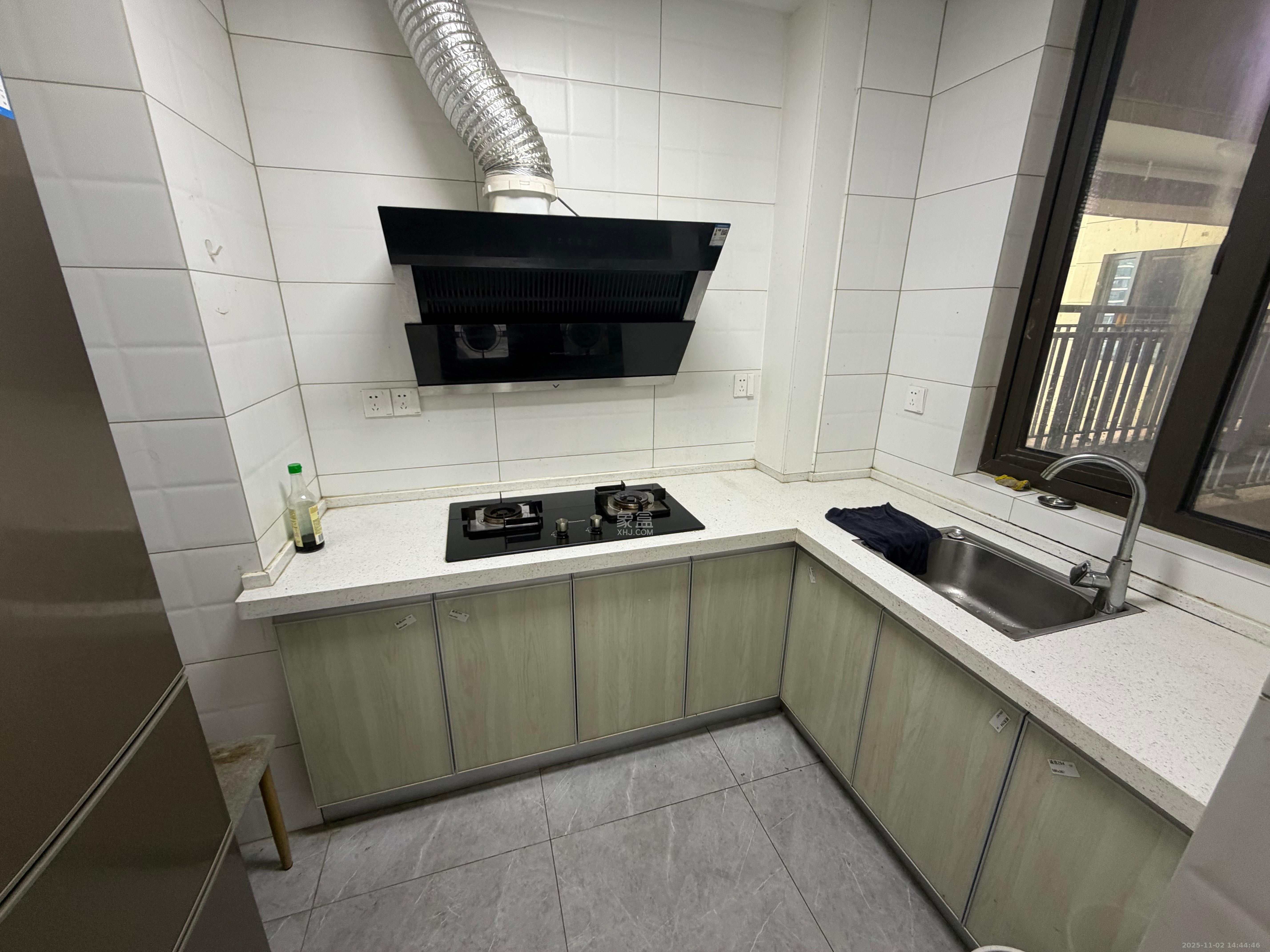 世茂璀璨天城 3室2厅2卫 2800.0元/月 世茂璀璨天城 3室2厅2卫 2800.0元/月室内图