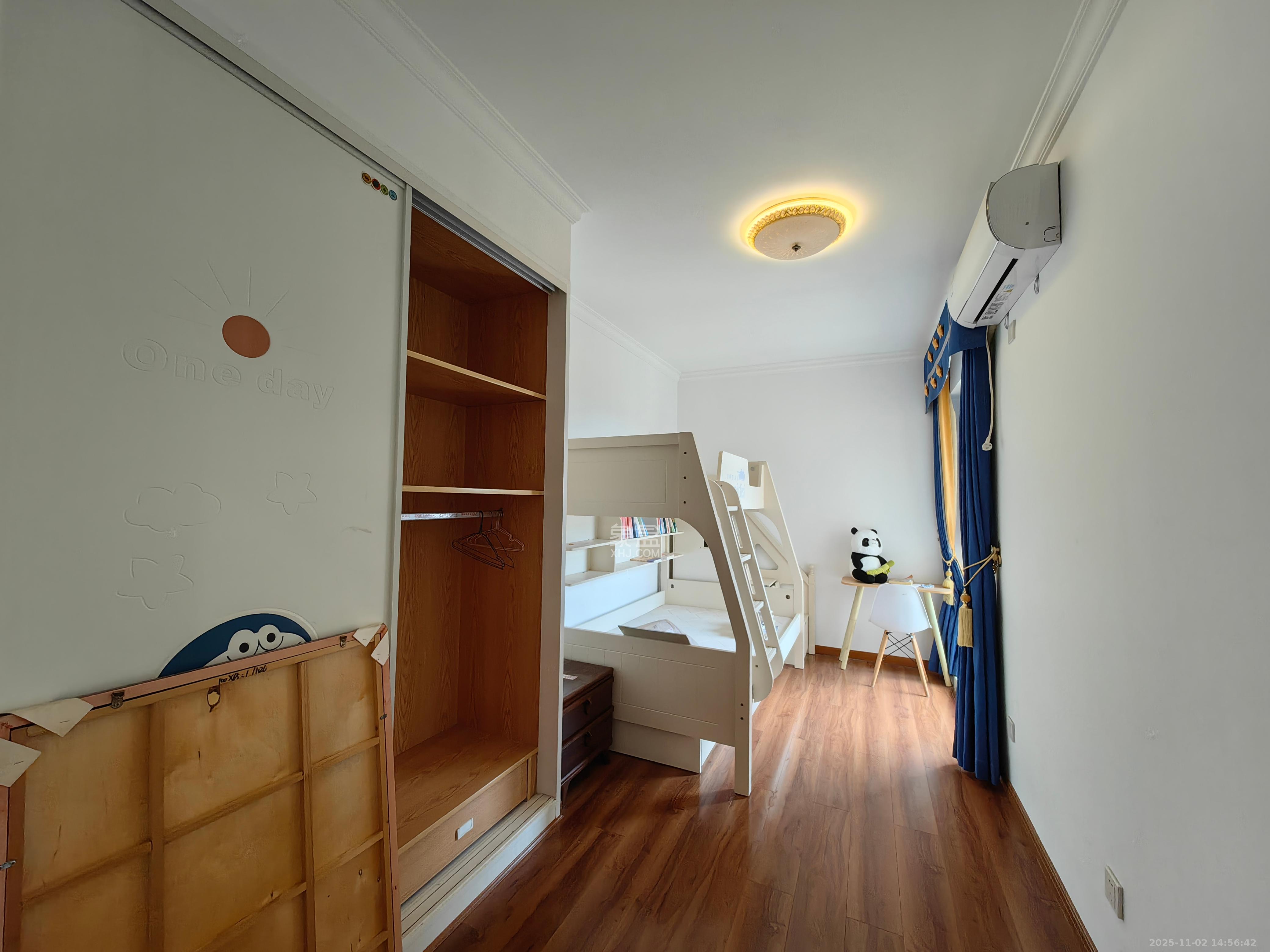 中交中央公园D4区  3室2厅1卫    2800.0元/月室内图