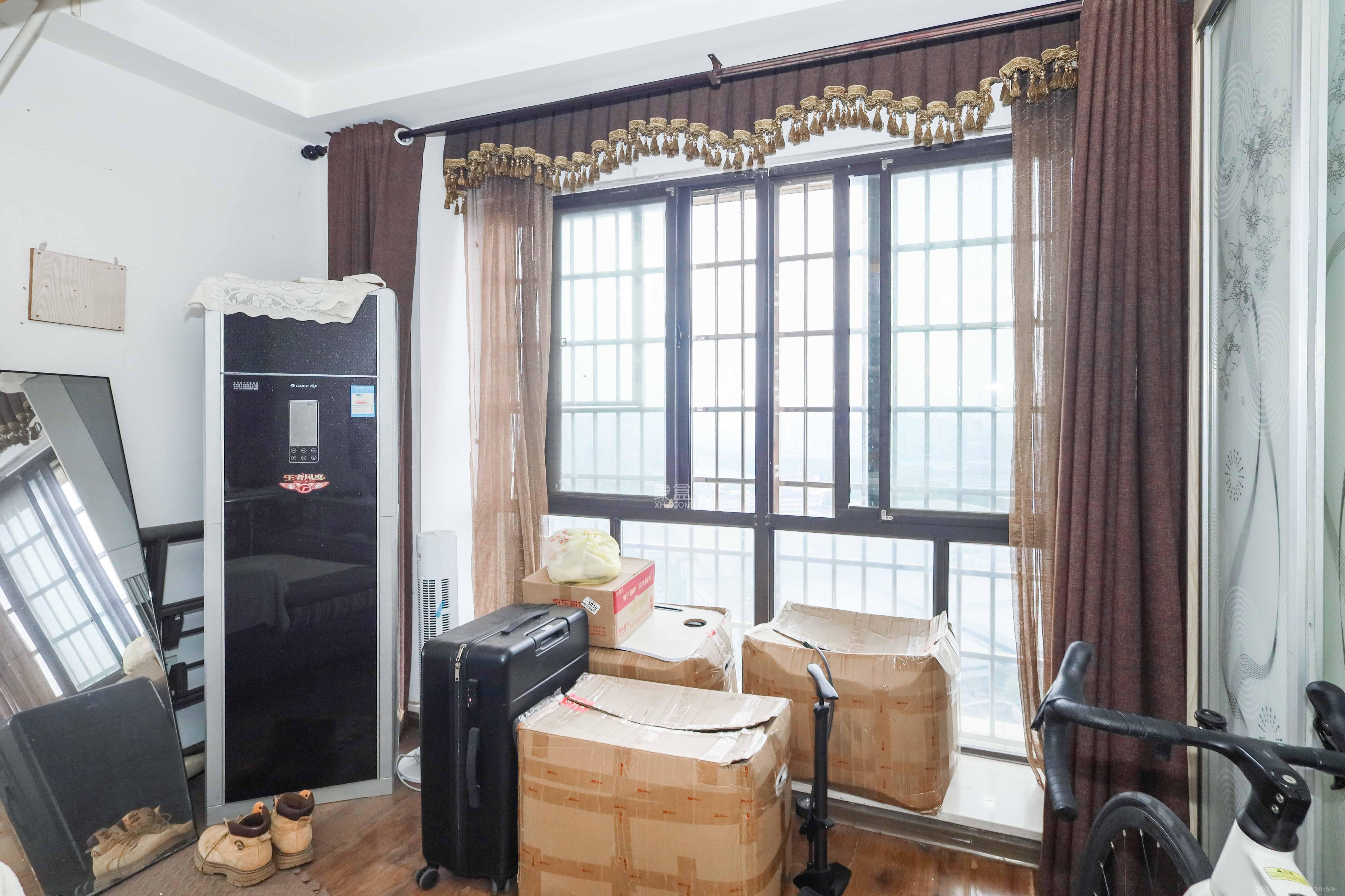 保利麓谷林语F区  3室2厅1卫    79.8万阳台