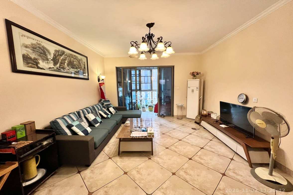 富兴嘉城(富兴汇中央) 2室2厅1卫 2500.0元/月 富兴嘉城(富兴汇中央) 2室2厅1卫 2500.0元/月室内图