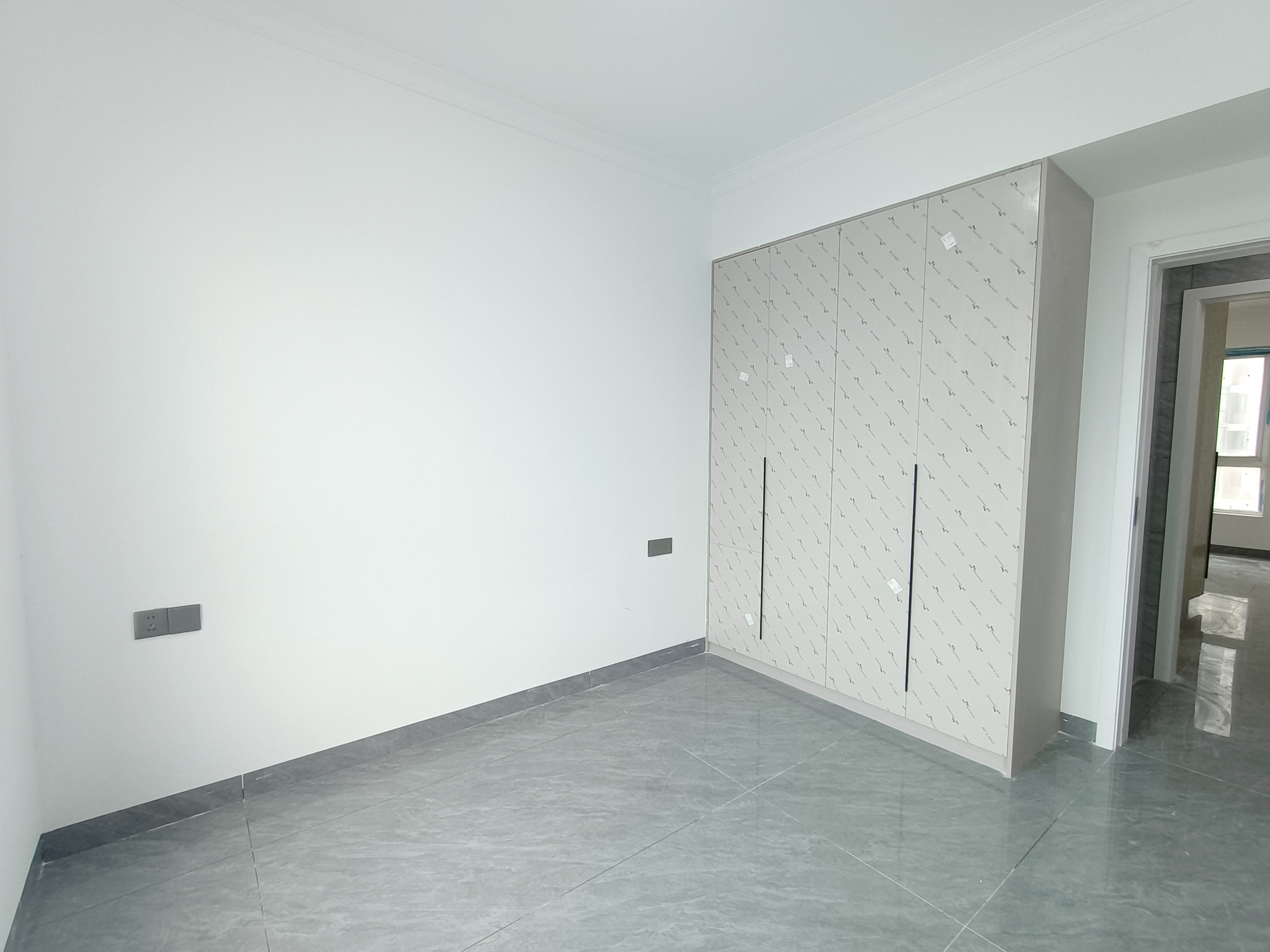 大汉资江城 4室2厅2卫 75.8万 大汉资江城 4室2厅2卫 75.8万客厅