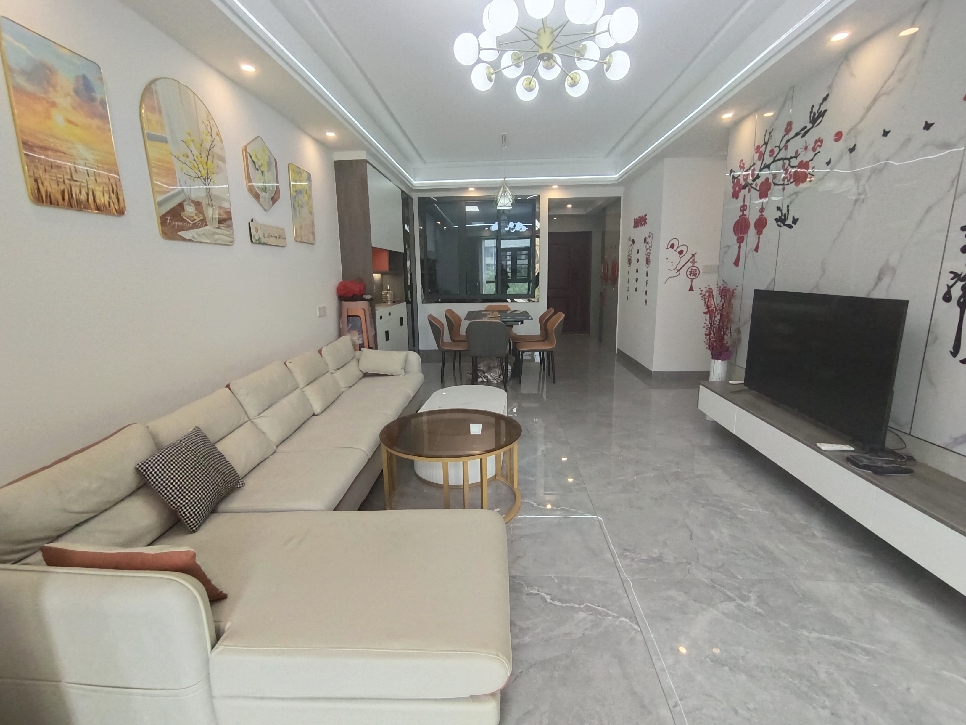 红湘大第  3室2厅2卫    2500.0元/月