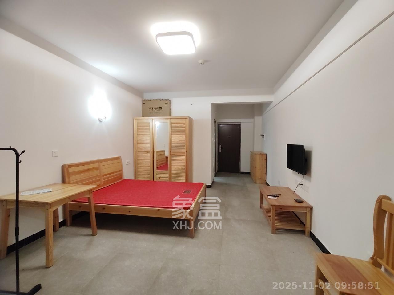 望兴景园二期（望兴西西里）  1室1厅1卫    1600.0元/月室内图