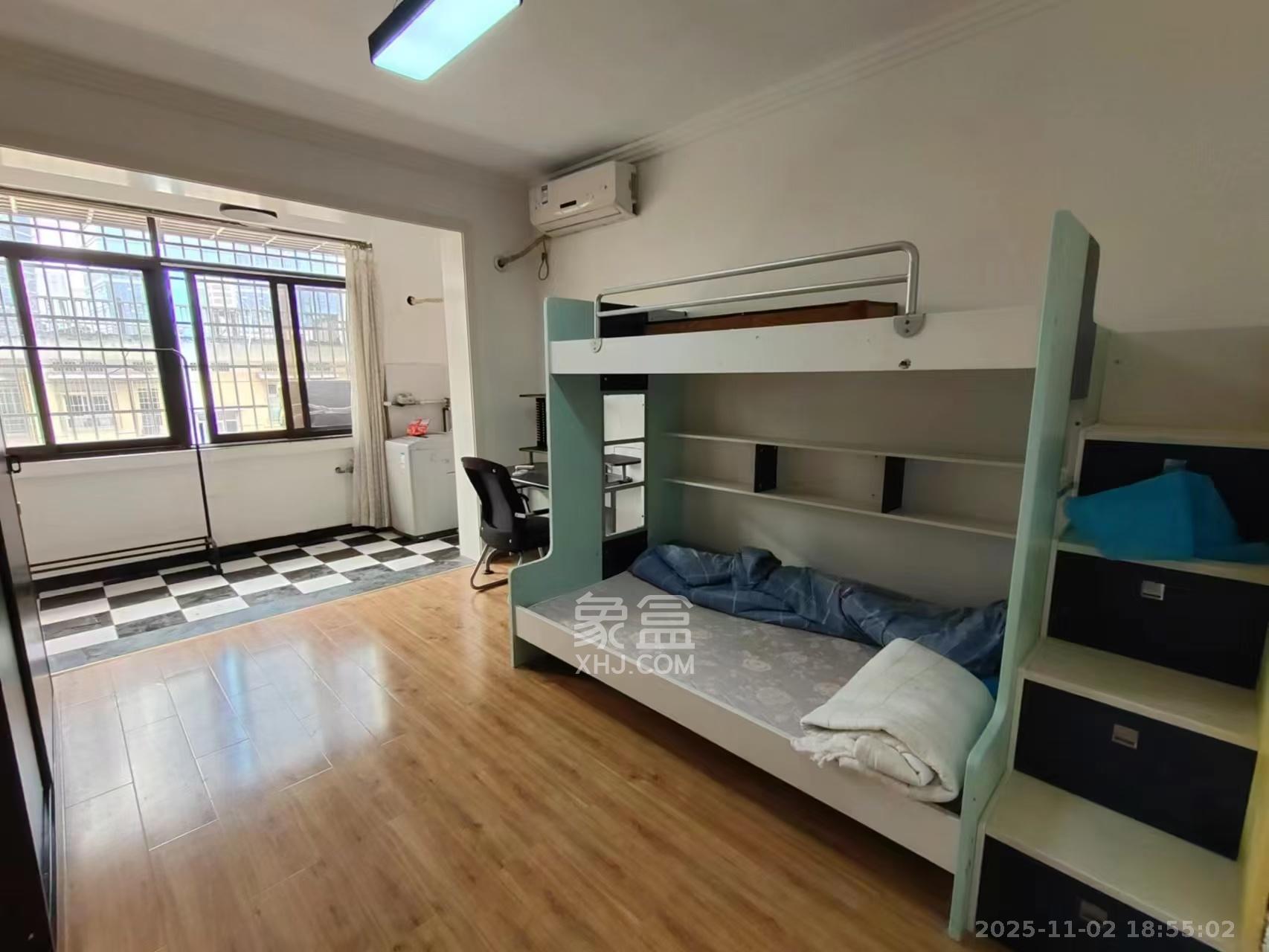 长勘小区  3室2厅1卫    2800.0元/月室内图