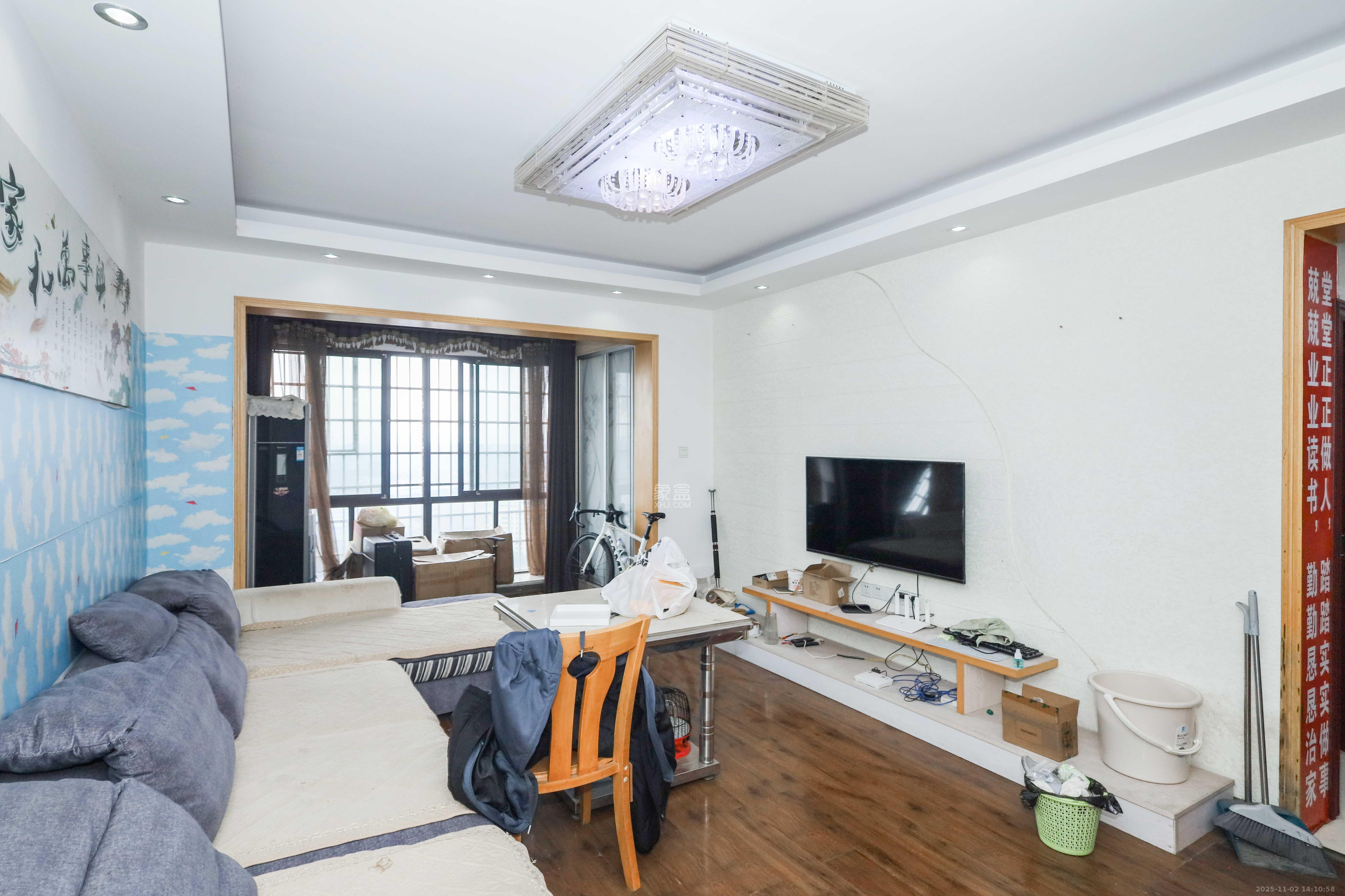 保利麓谷林语F区  3室2厅1卫    79.8万客厅