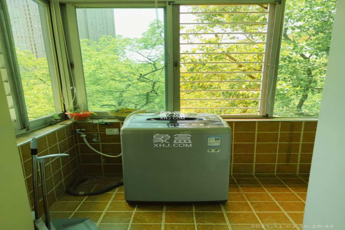 三湘小区 2室1厅1卫 1750.0元/月 三湘小区 2室1厅1卫 1750.0元/月室内图