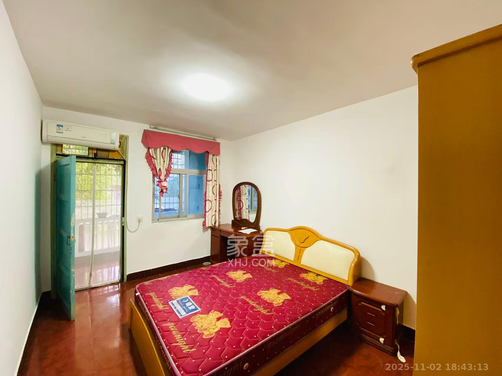 解放四村石子冲 3室1厅1卫 1300.0元/月 解放四村石子冲 3室1厅1卫 1300.0元/月室内图