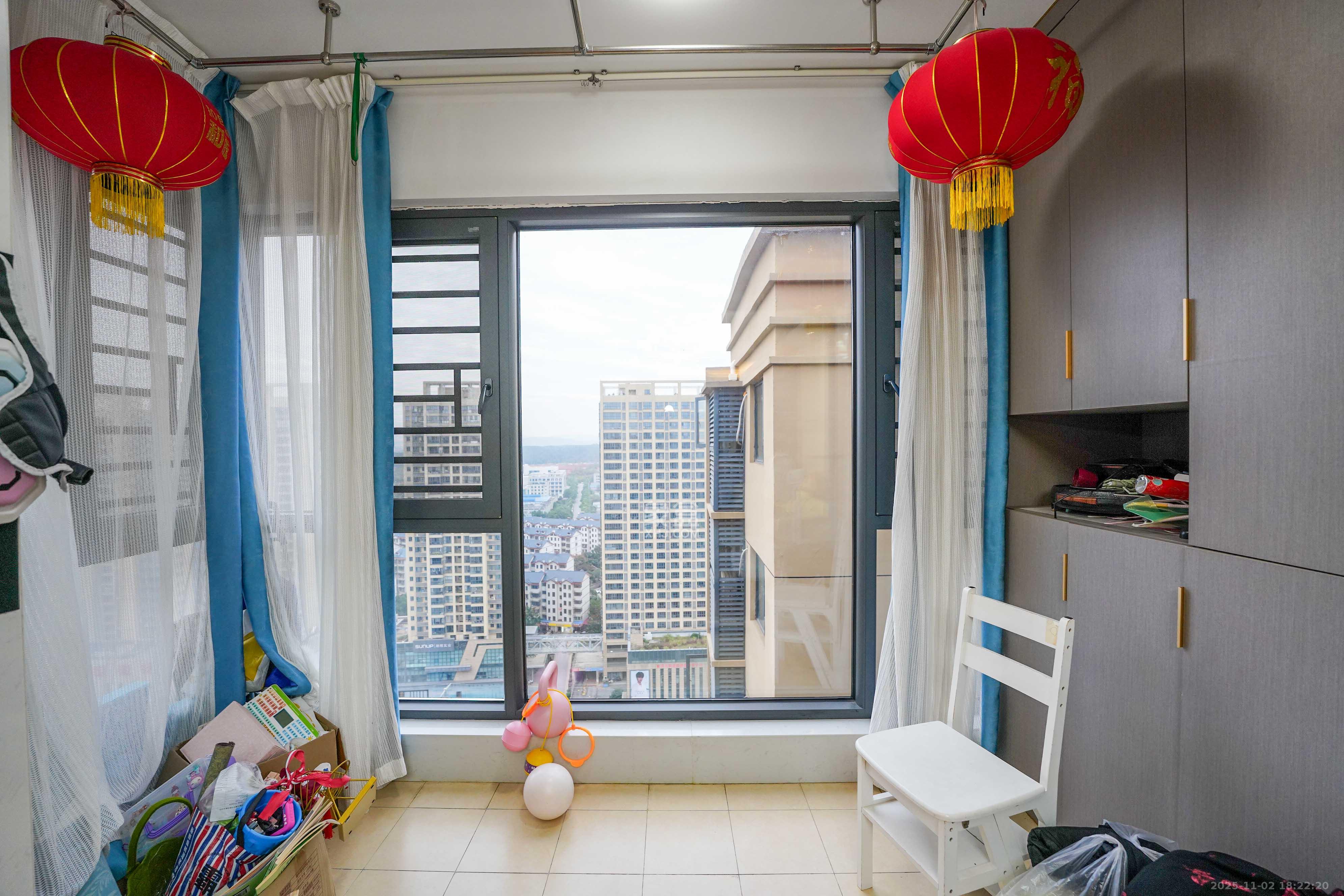 中建璟和城  3室2厅2卫    105.0万其他