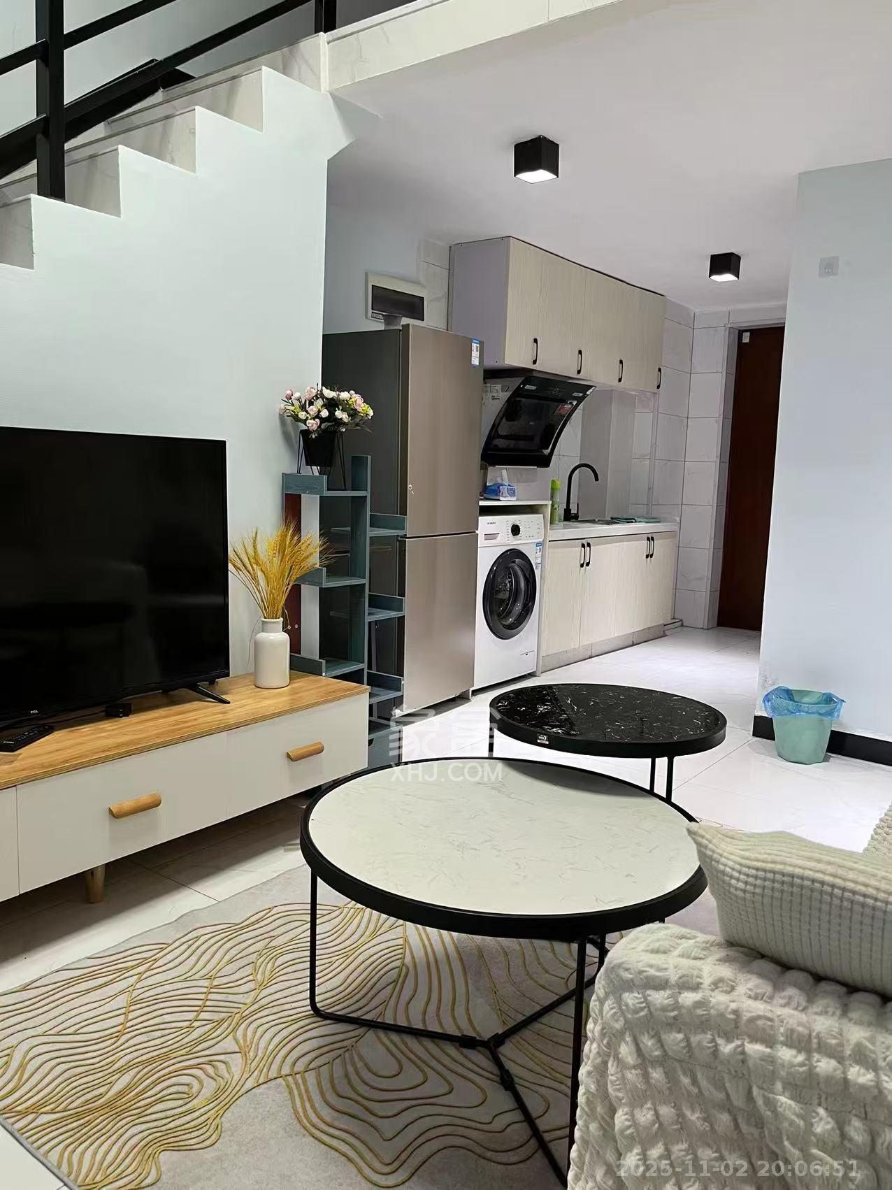 达美溪湖湾  1室1厅1卫    2000.0元/月