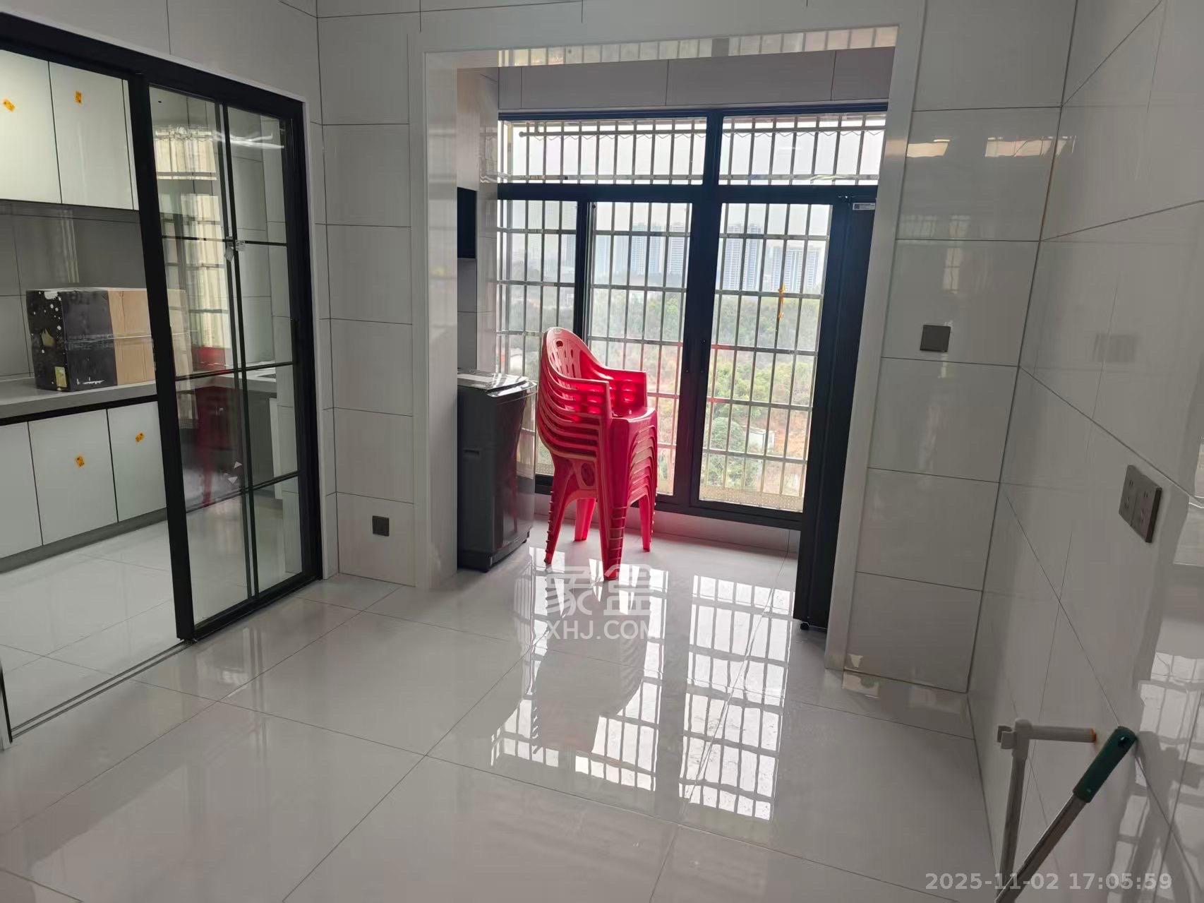 桥头家园三期 3室2厅2卫 2400.0元/月 桥头家园三期 3室2厅2卫 2400.0元/月室内图