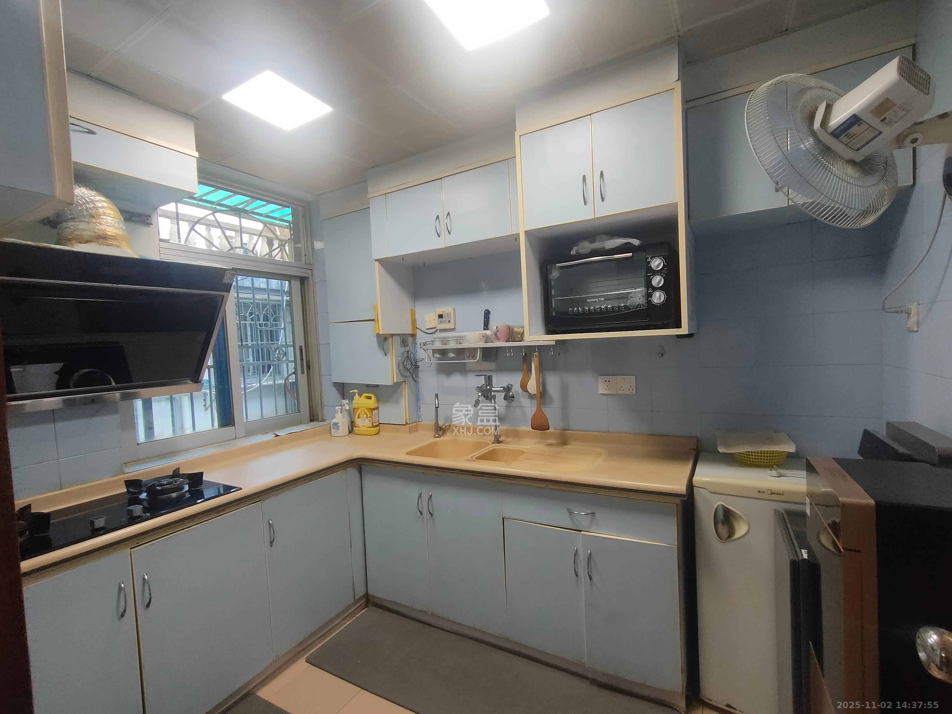 鸿园小区 3室2厅2卫 3000.0元/月 鸿园小区 3室2厅2卫 3000.0元/月室内图