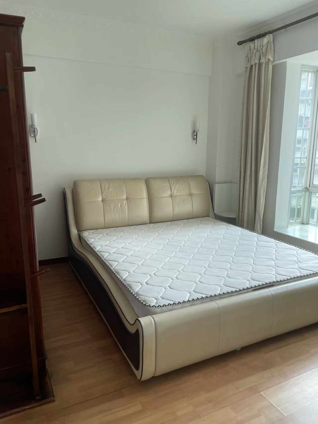 信力花苑  3室2厅2卫    2500.0元/月 信力花苑  3室2厅2卫    2500.0元/月室内图