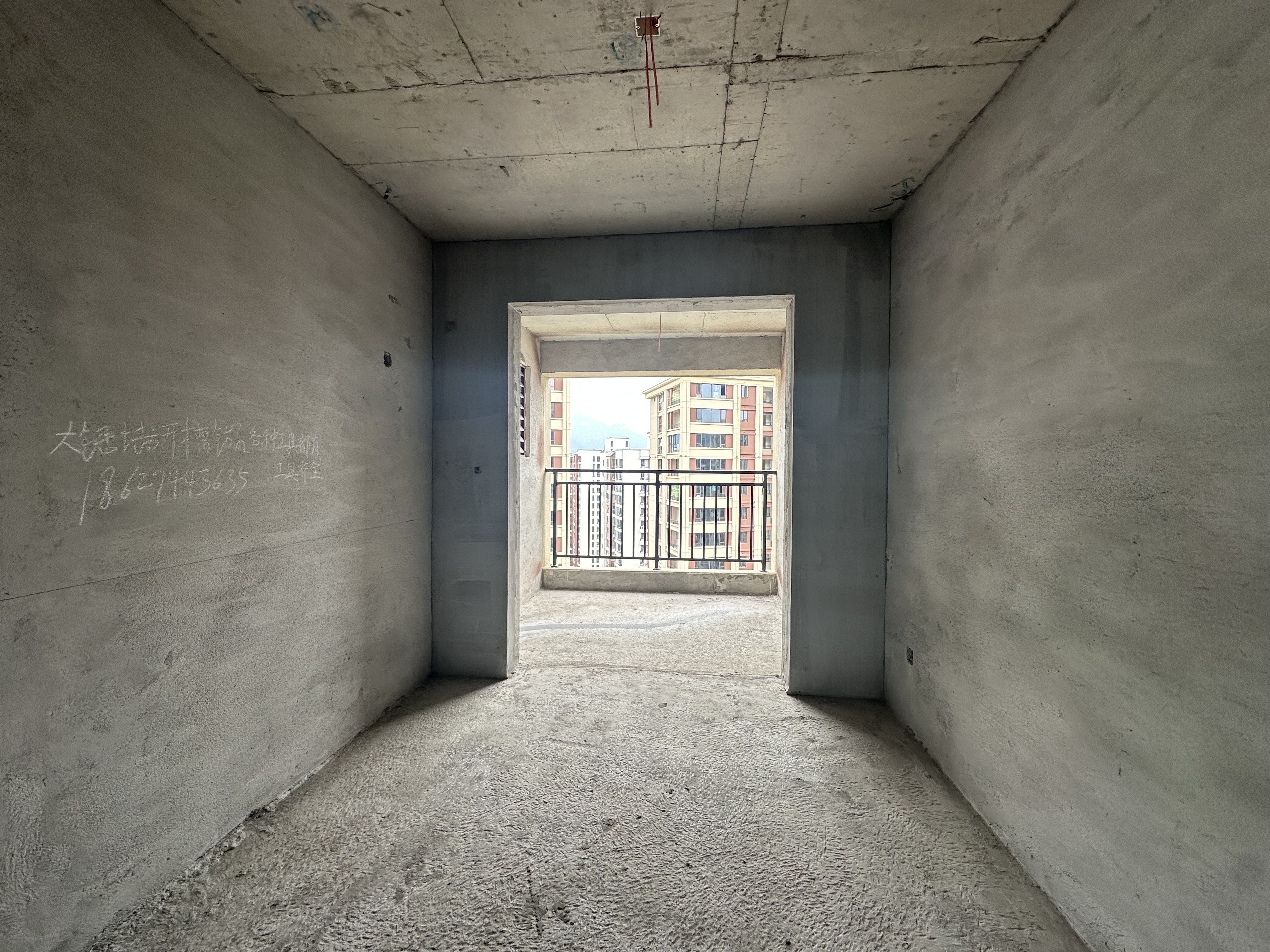 奇峰广场  4室0厅0卫    3333.0元/月室内图