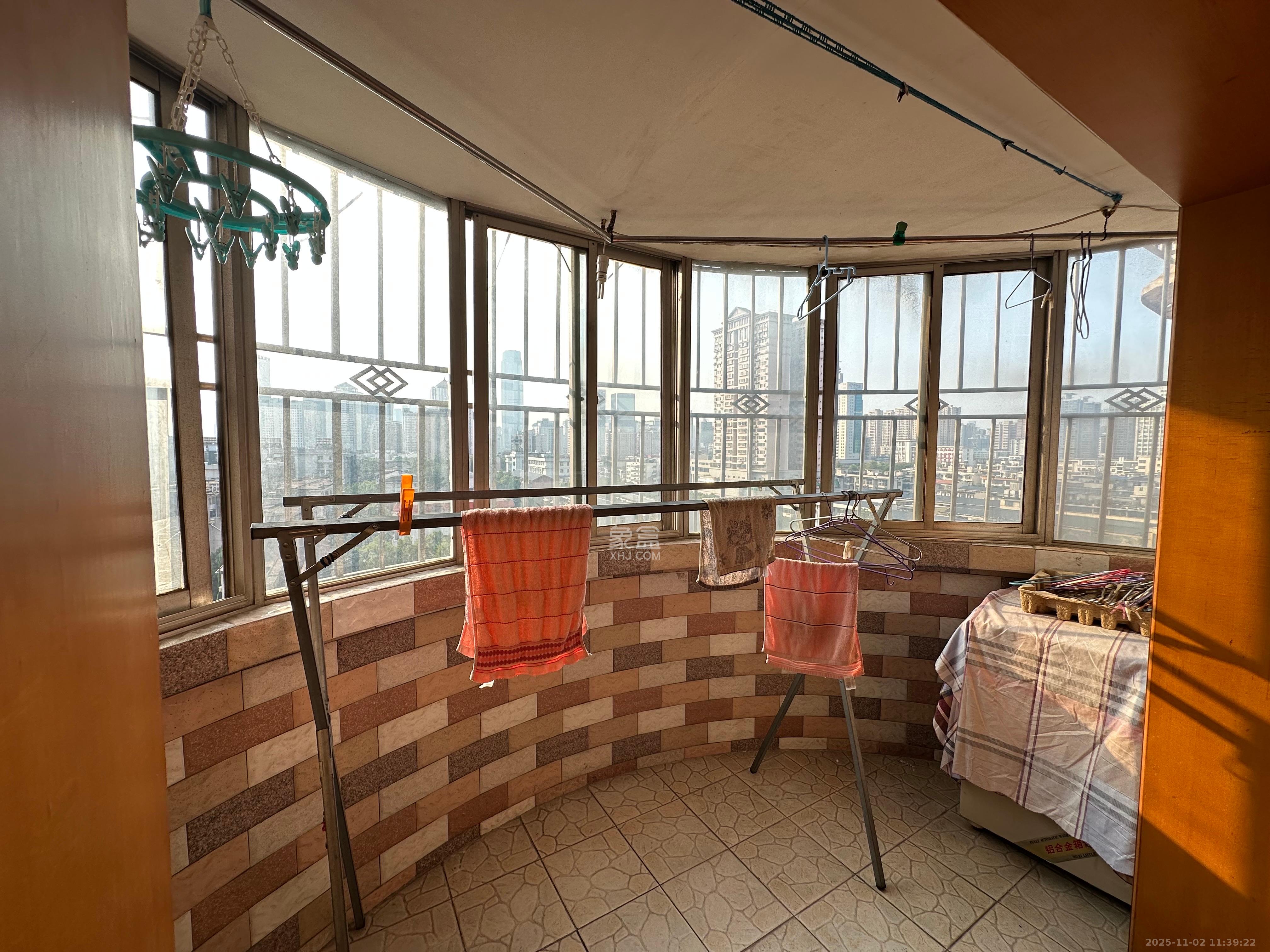 城市花园 3室2厅2卫 2800.0元/月 城市花园 3室2厅2卫 2800.0元/月室内图