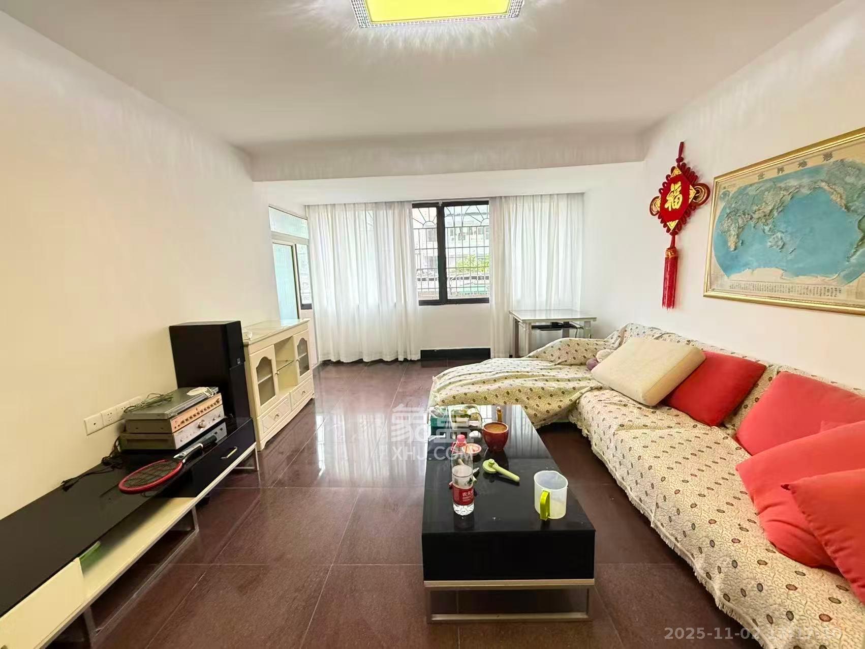 学宫街散盘 3室2厅2卫 2600.0元/月 学宫街散盘 3室2厅2卫 2600.0元/月室内图