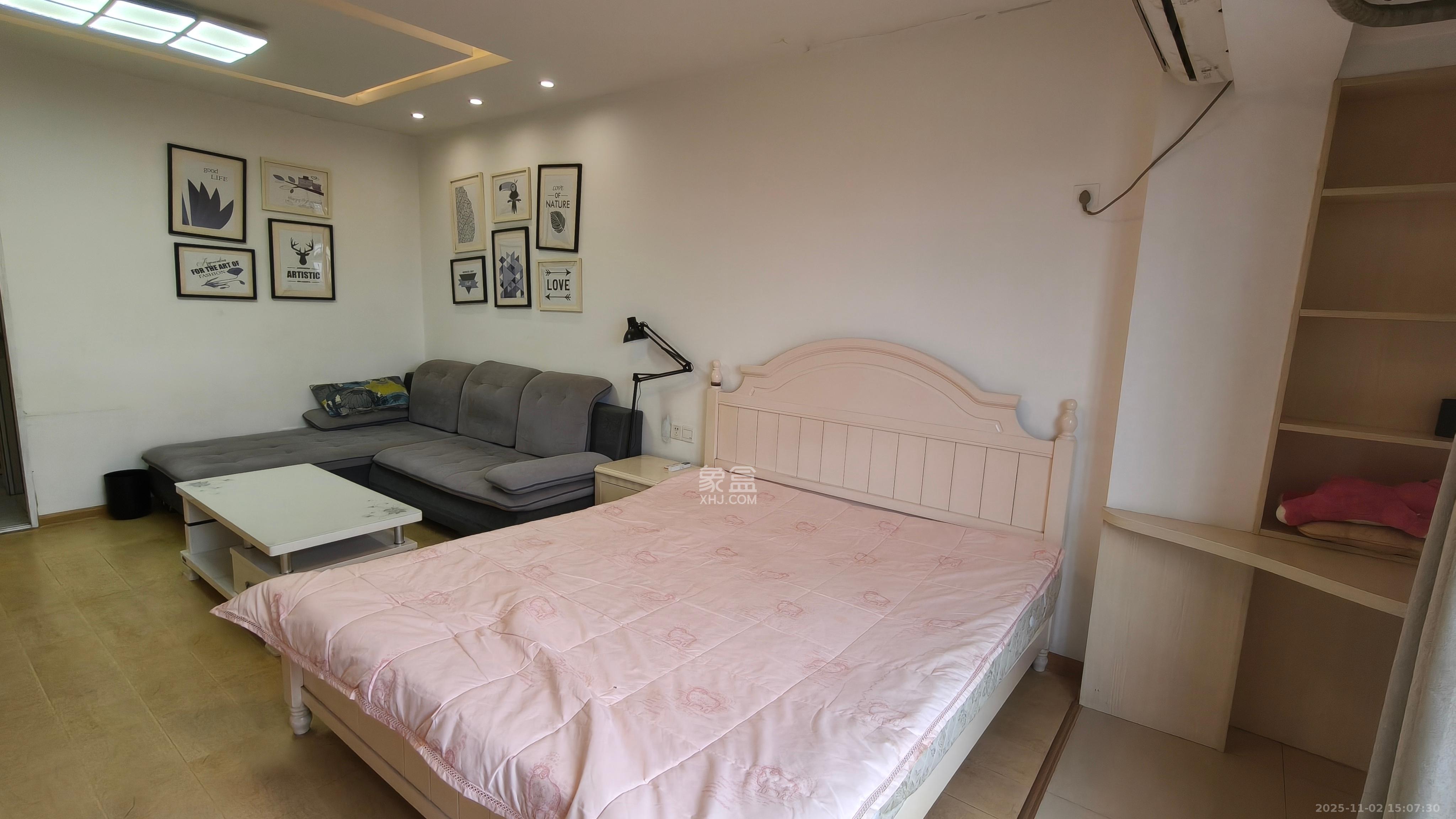 时代星空  1室0厅0卫    1300.0元/月室内图