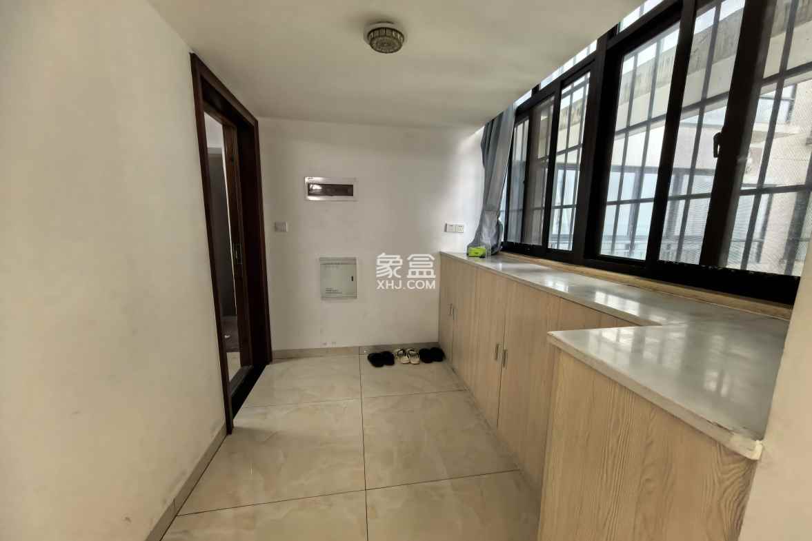 盛达景都三期 2室2厅1卫 3100.0元/月 盛达景都三期 2室2厅1卫 3100.0元/月室内图