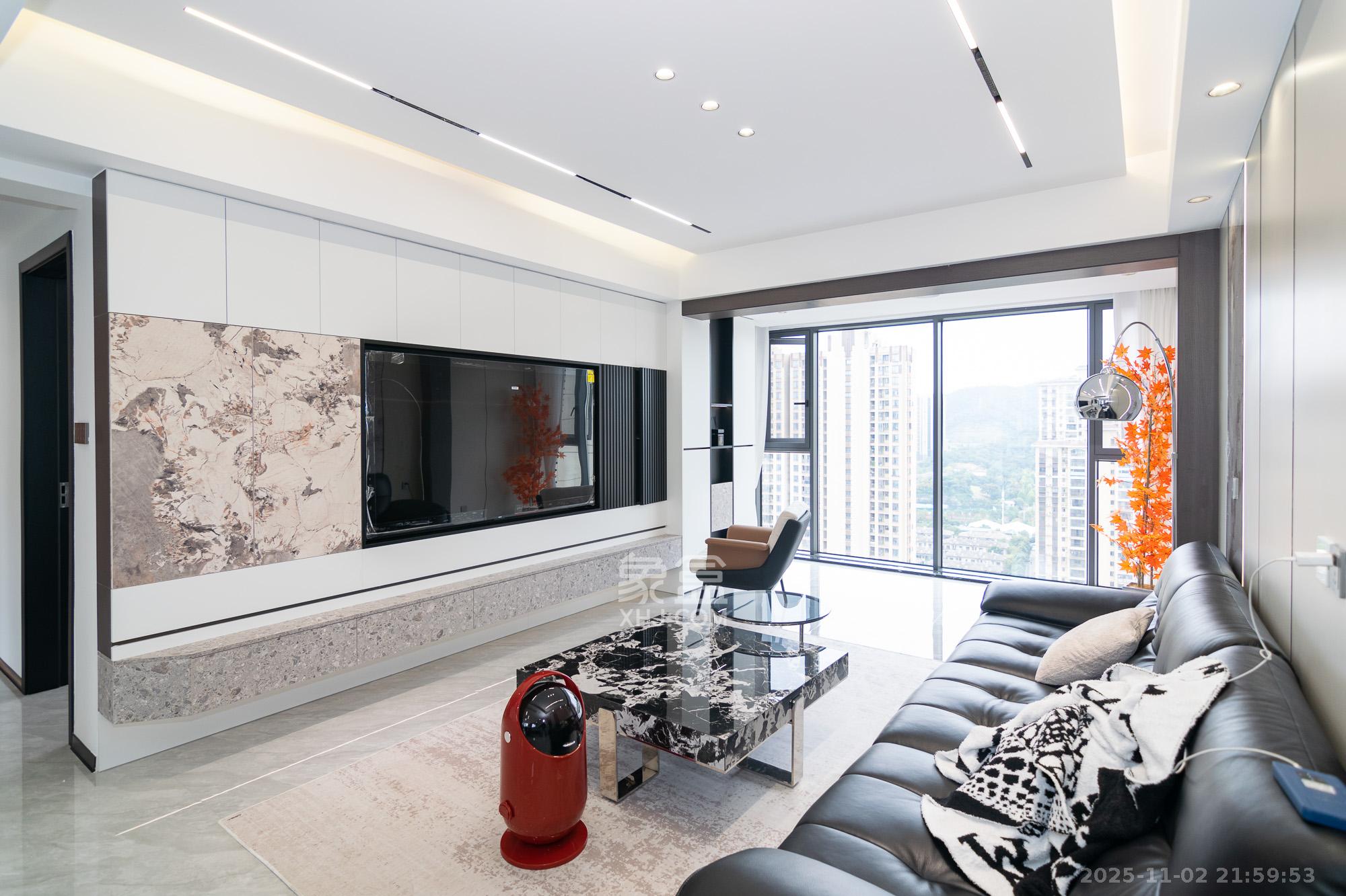 新华联梦想城  4室2厅2卫    106.8万客厅