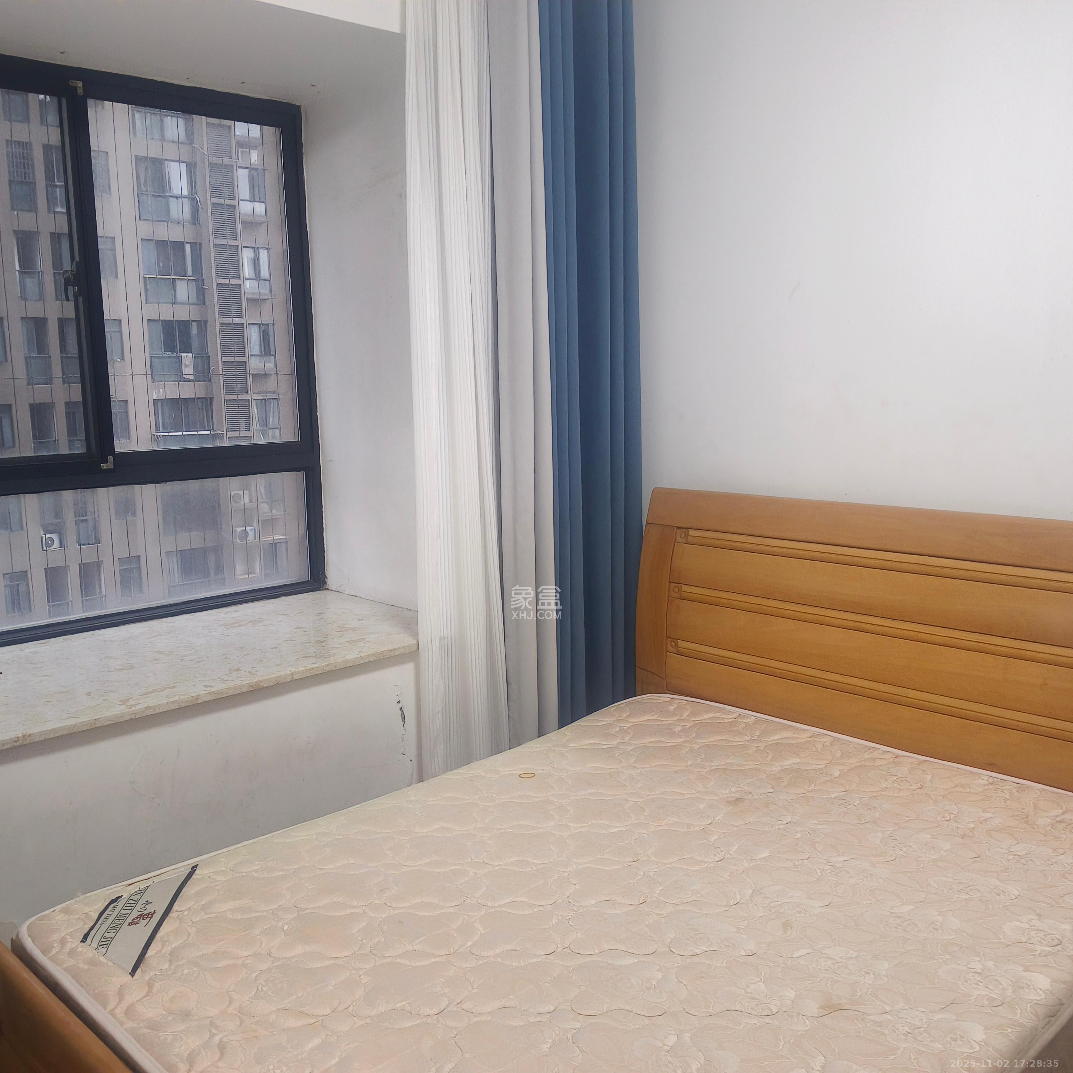 锦湘国际星城三期(锦绣苑)  3室2厅2卫    2800.0元/月 锦湘国际星城三期(锦绣苑)  3室2厅2卫    2800.0元/月室内图