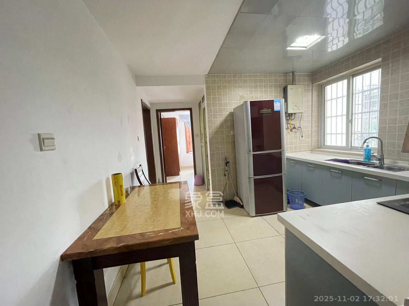 星典时代  2室2厅1卫    2100.0元/月室内图