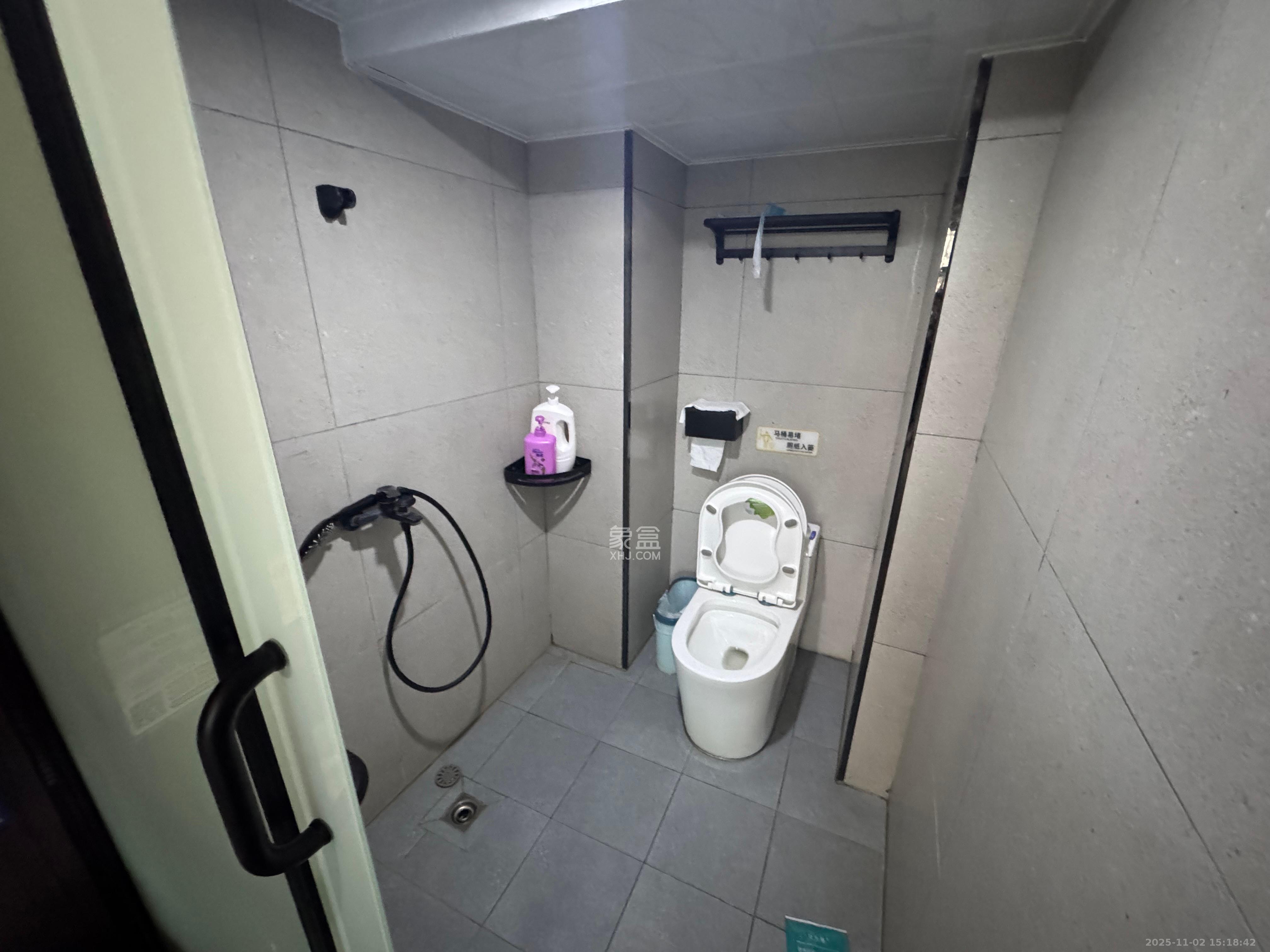 王府井公寓(福源公寓) 1室1厅1卫 3500.0元/月 王府井公寓(福源公寓) 1室1厅1卫 3500.0元/月室内图