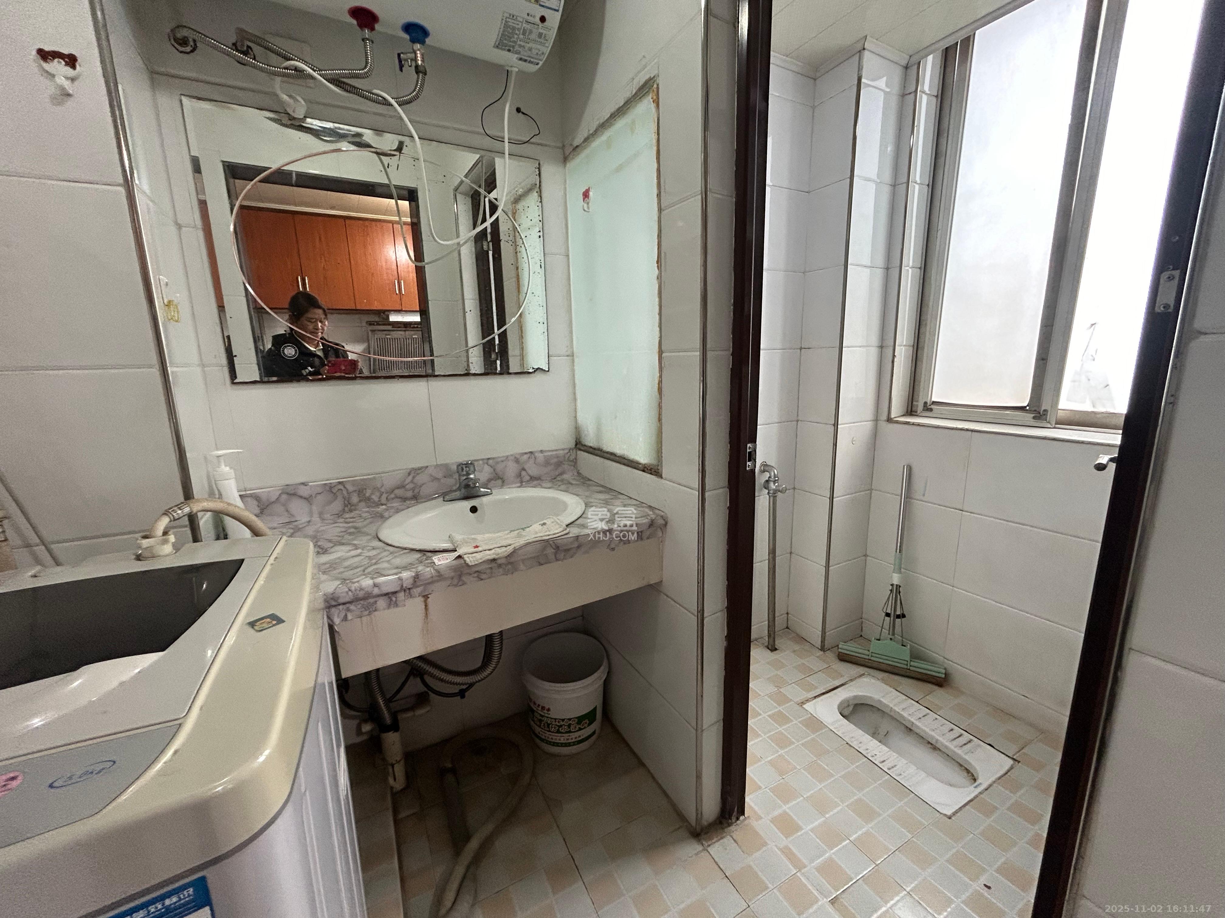 泉水塘小区  3室2厅1卫    1900.0元/月室内图